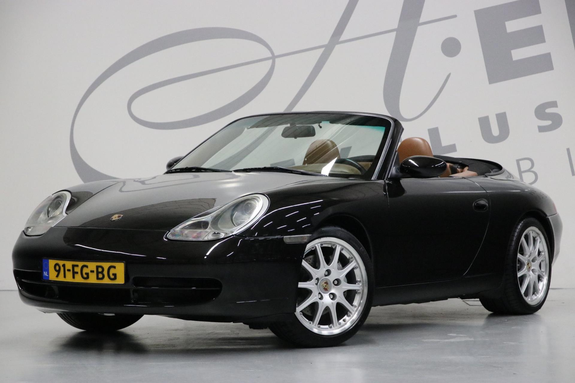 Porsche 911 Cabrio 3.4 Carrera 4