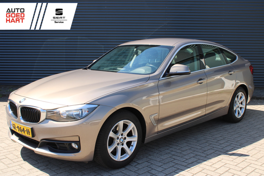 BMW 3-serie Gran Turismo 320i Business Navigatie Cruisecontrole