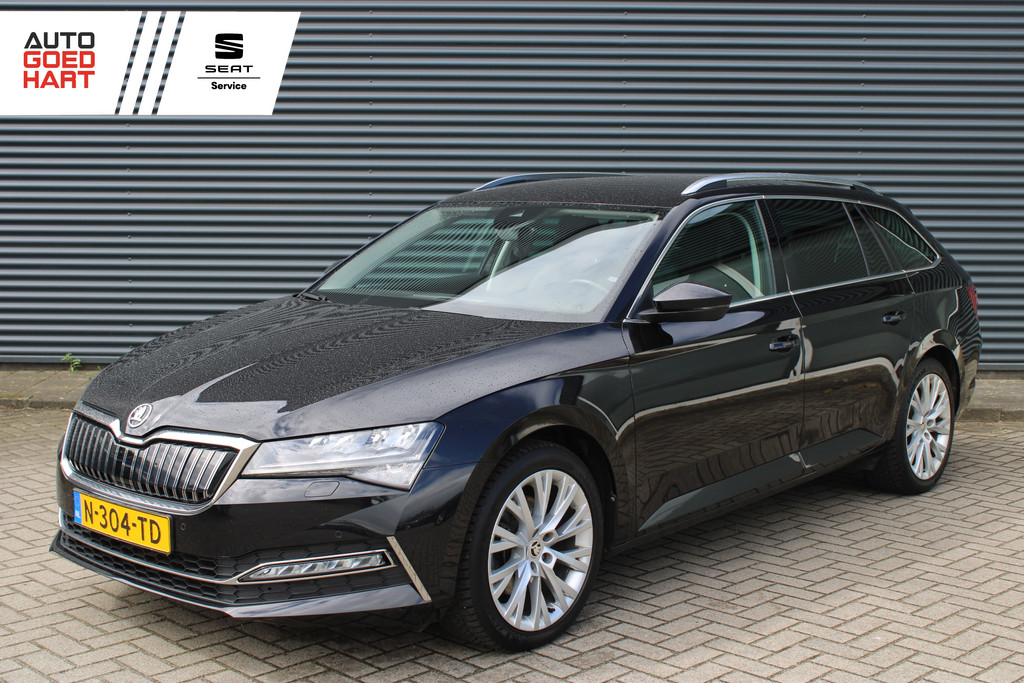 Škoda Superb Combi 1.4 TSI iV Business Virtual-Cockpit Afn.-trekhaak Memory-Stoelen Leer/Alcantara Carplay Camera