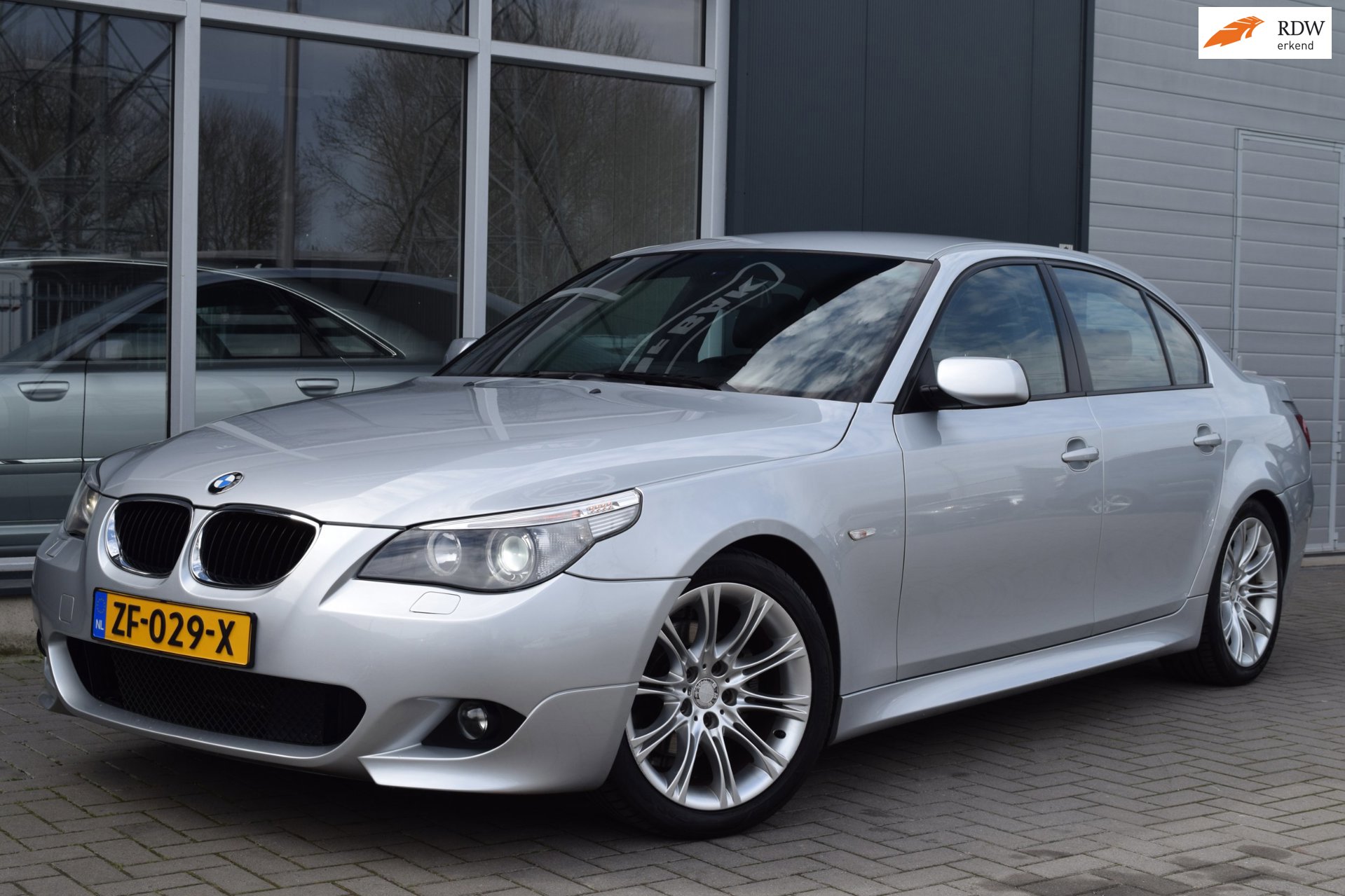 BMW 5-serie 525i Executive | M-Pakket | LPG | Xenon | ½ Leder