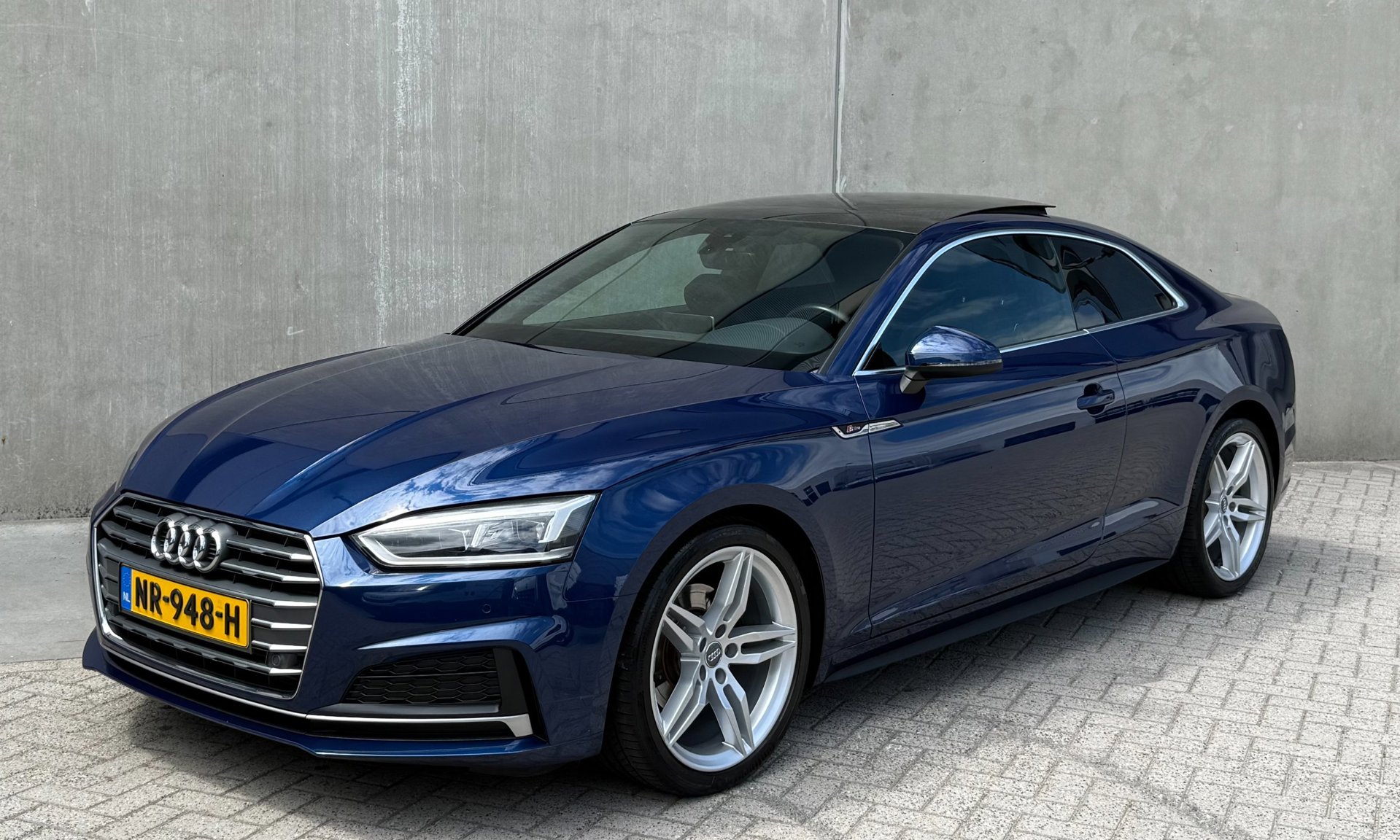 Audi A5 Coupé 2.0 TFSI ultra Launch Edi S 2017 Blauw PANO