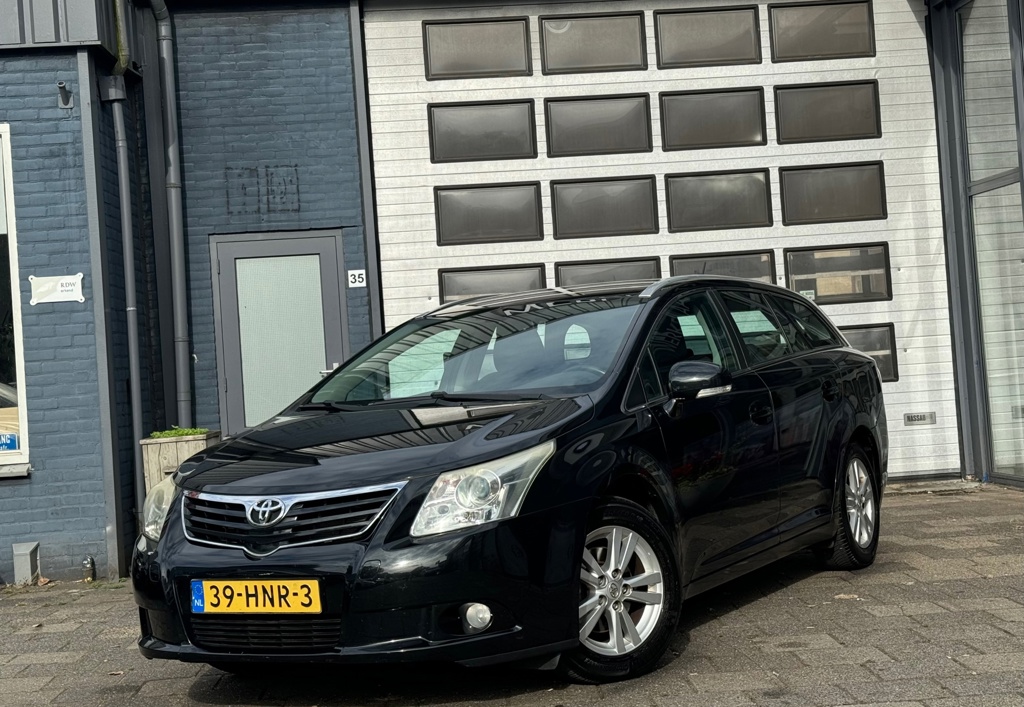Toyota Avensis Wagon 1.8 VVTi Dynamic | Clima | Cruise | Navi