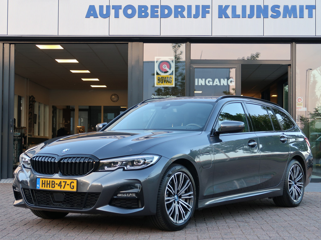 BMW 3 Serie Touring 330e Hybrid High Exec. M-Sport SOH 94%