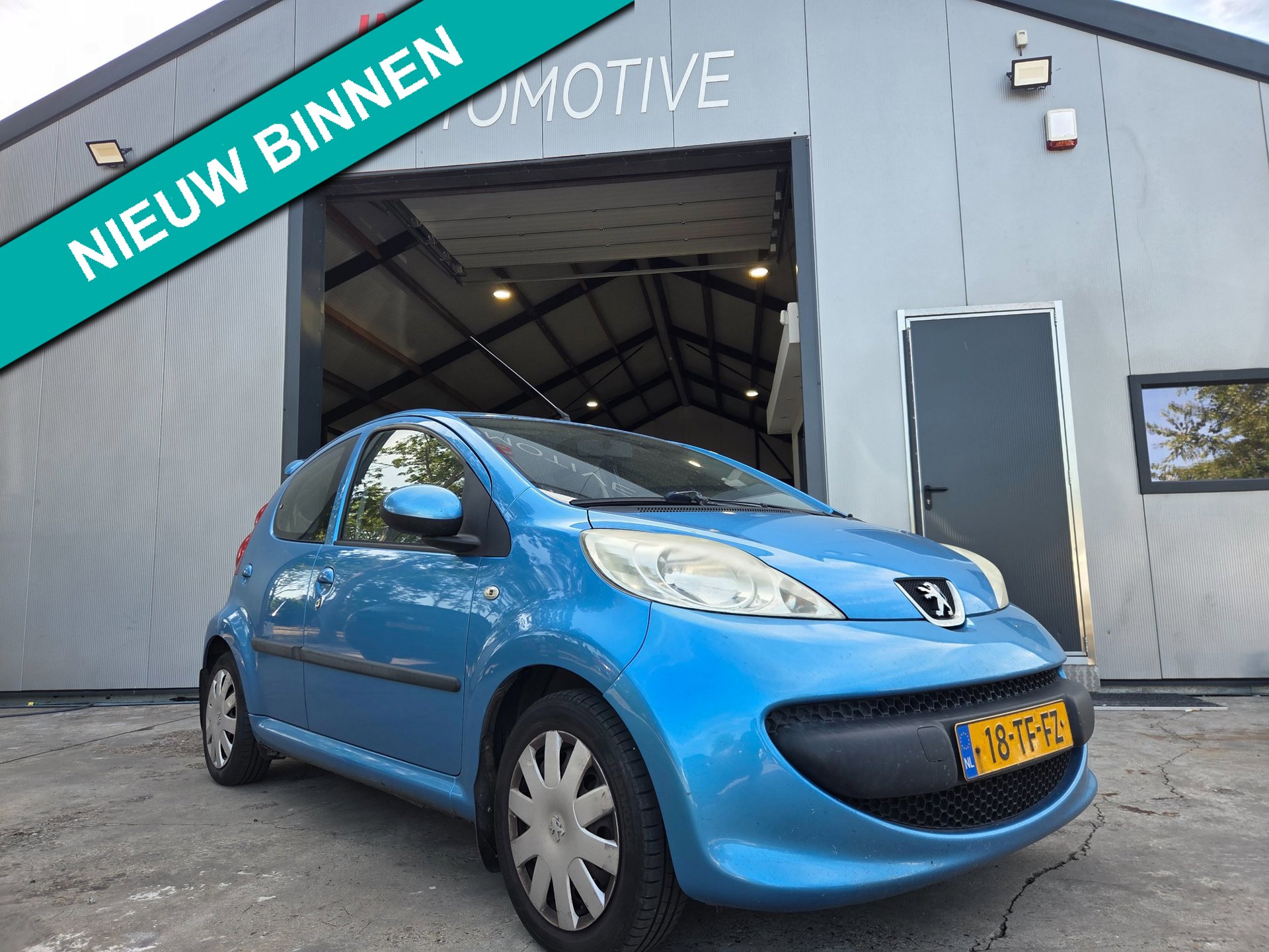 Peugeot 107 1.0-12V XS