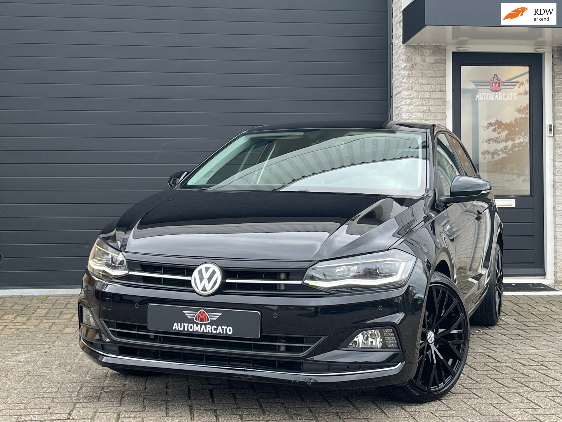Volkswagen Polo 1.0 TSI Beats | Automaat | 5drs | Navi | LED | Carplay | Aut. Parkeren | 18 Inch | Sportstoelen | Adapt. Cruise