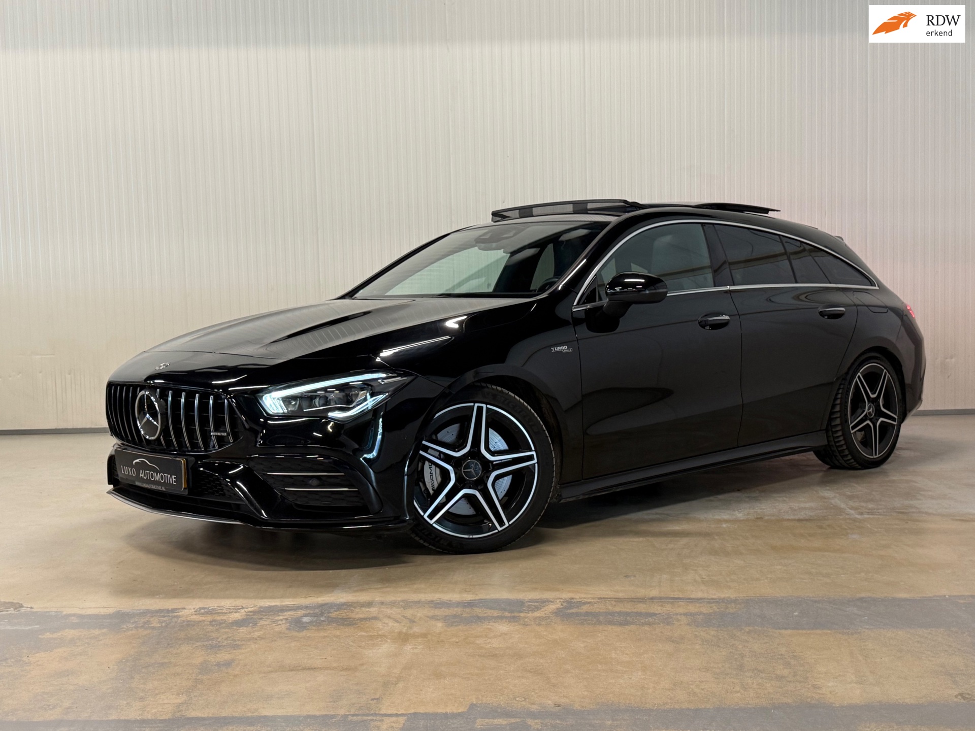 Mercedes-Benz CLA-klasse Shooting Brake AMG 35 4MATIC Premium Plus | PANO | BURMESTER | ACC | MEMORY SEATS