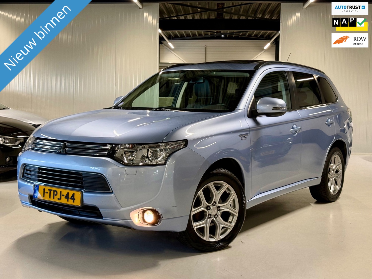 Mitsubishi Outlander 2.0 PHEV instyle+ Opendak|Camera|Trekhaak!!!