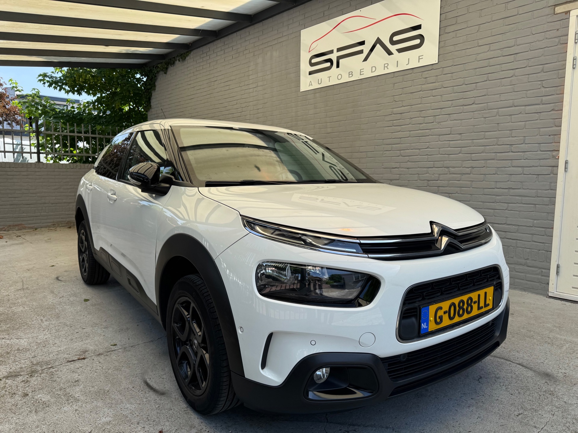 Citroën C4 Cactus 1.2 PureTech Business Eat6 110pk 2019 Wit