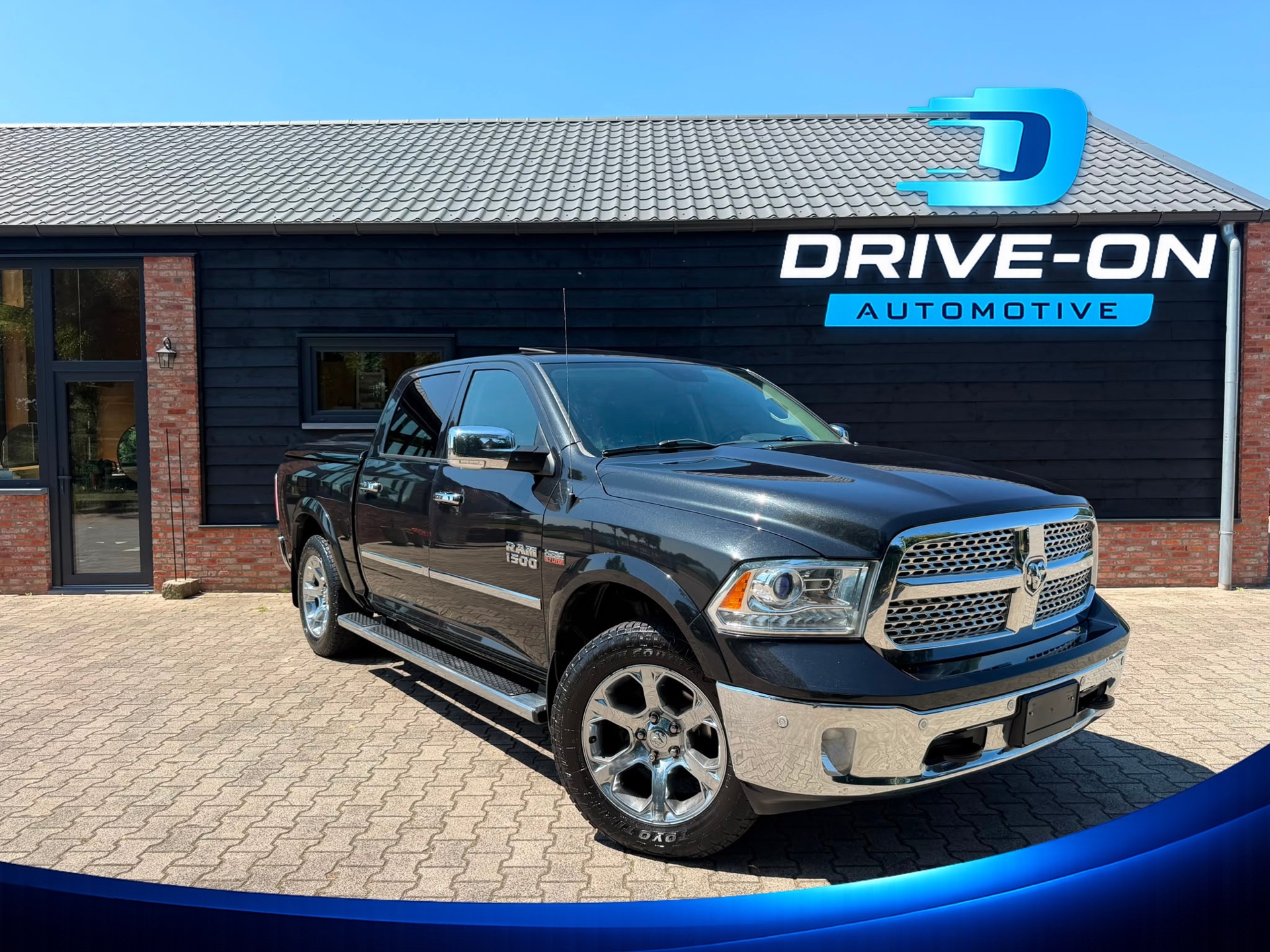 Dodge Ram 1500 5.7 V8 Crew Cab - Laramie - Pano - LPG - toneau cover
