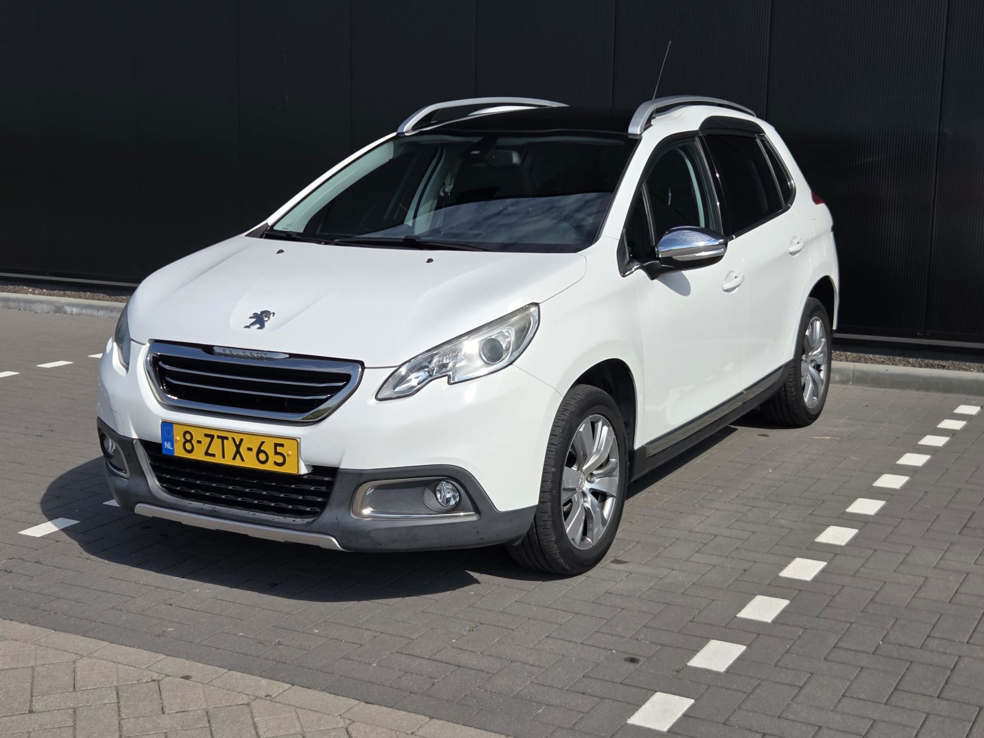 Peugeot 2008 1.2 PureTech Allure Pack Premium Plus Automaat