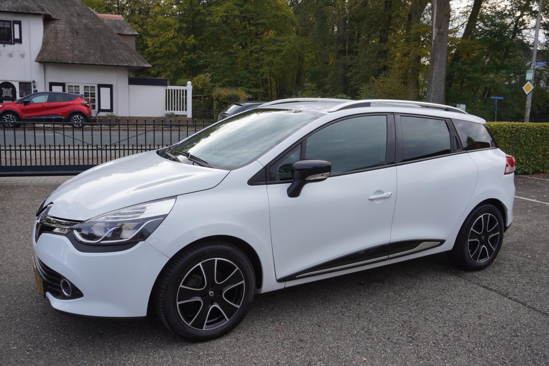 Renault Clio Estate 0.9 TCe Expression Airco Navi Cruise Pdc Lm Velgen
