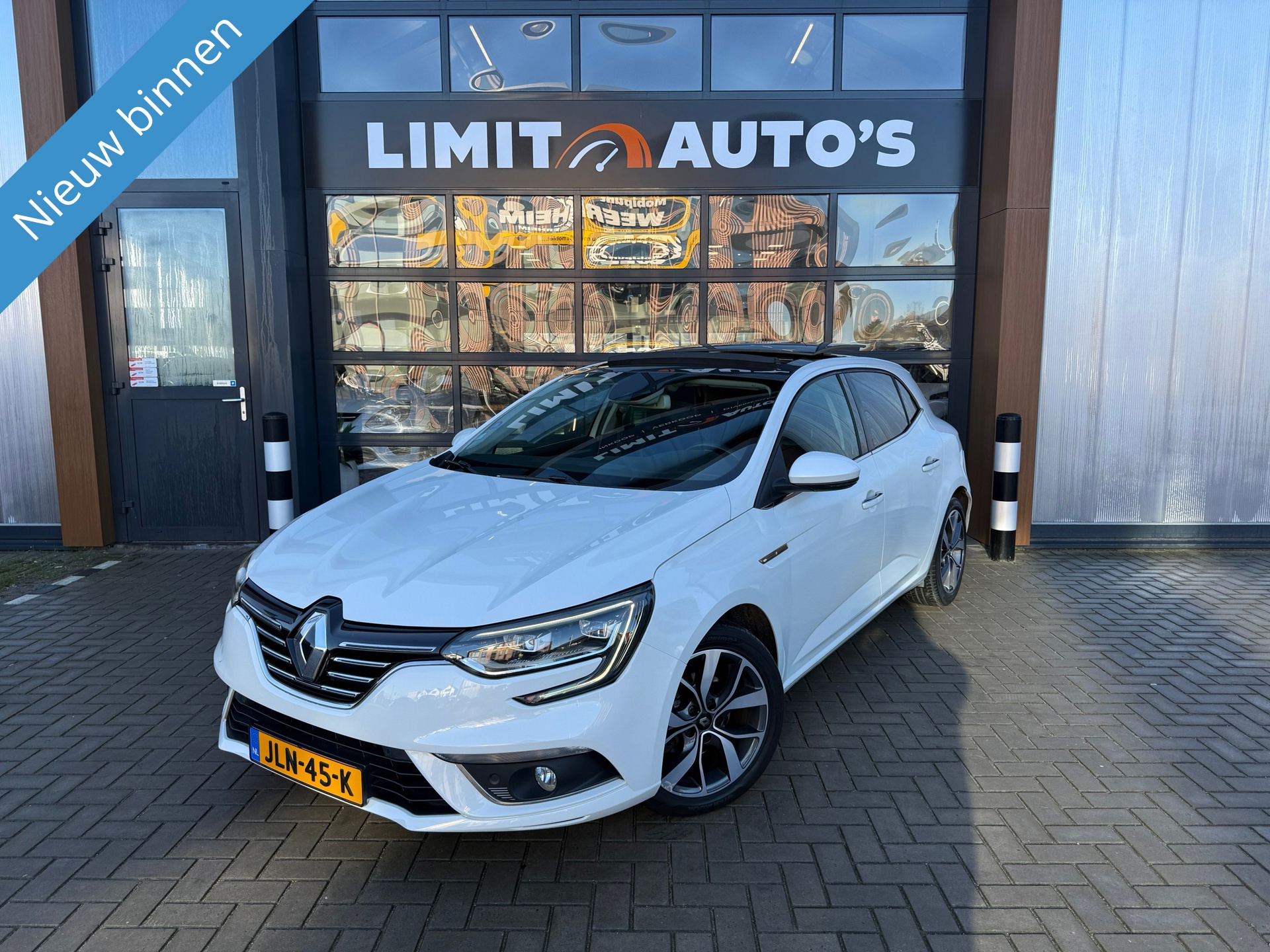 Renault MEGANE 1.2 TCe Série Signature Exclusiv Aut/Climate/Pano/Camera/Cruise/Xenon/Pdc/Navi/Apk