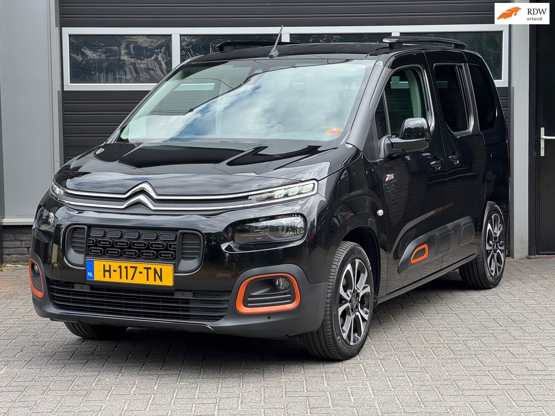 Citroën Berlingo 1.2 PureTech Shine Automaat, Navi, 360 Camera, Cruise, Climate Control,