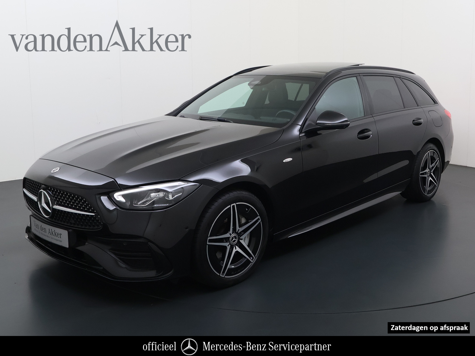 C-Klasse 300e AMG Estate · Trekhaak · Panoramadak · Distronic · 360 Camera · Memory · Sfeerverlichting