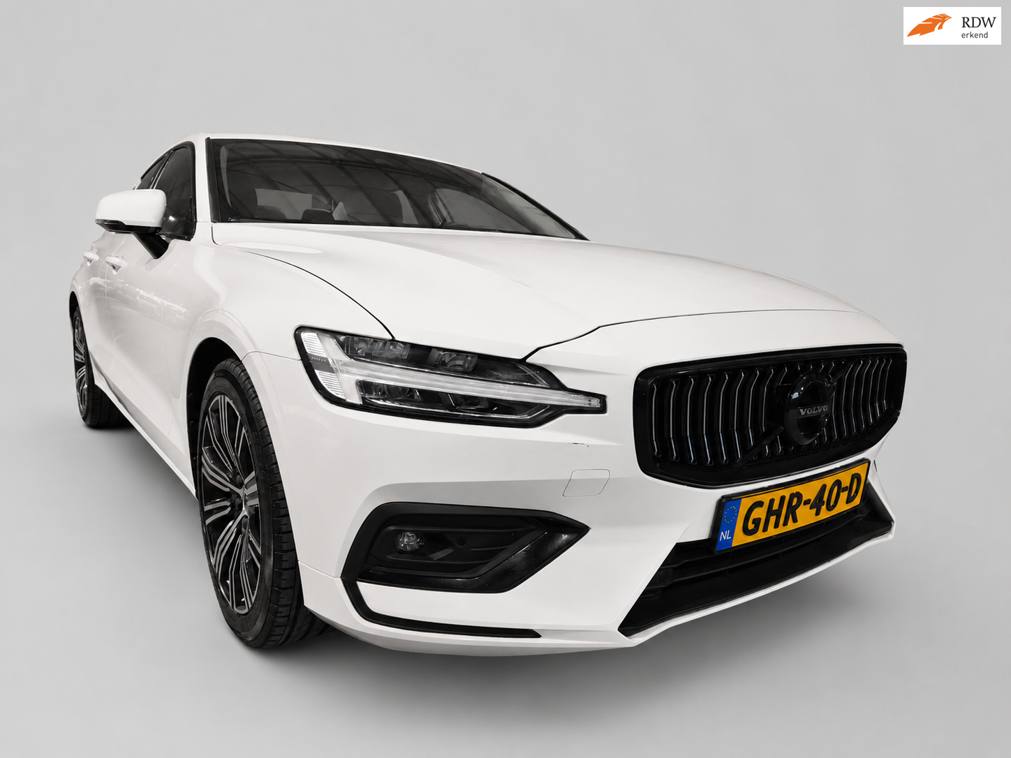 Volvo S60 2.0 B4 Inscription - Leder met memory en verw - Adapt Cruise - Camera - Rijklaar !