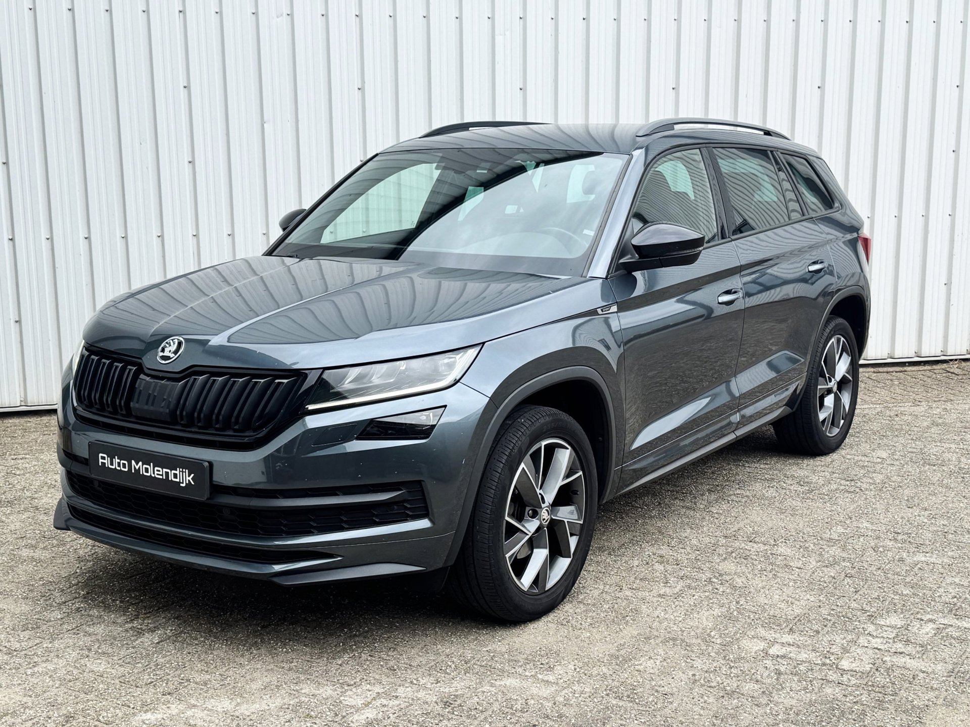 Skoda Kodiaq 1.5 TSI 150 PK DSG Sportline / Camera / Trekhaak / memory / 19 inch / dealer onderhoud