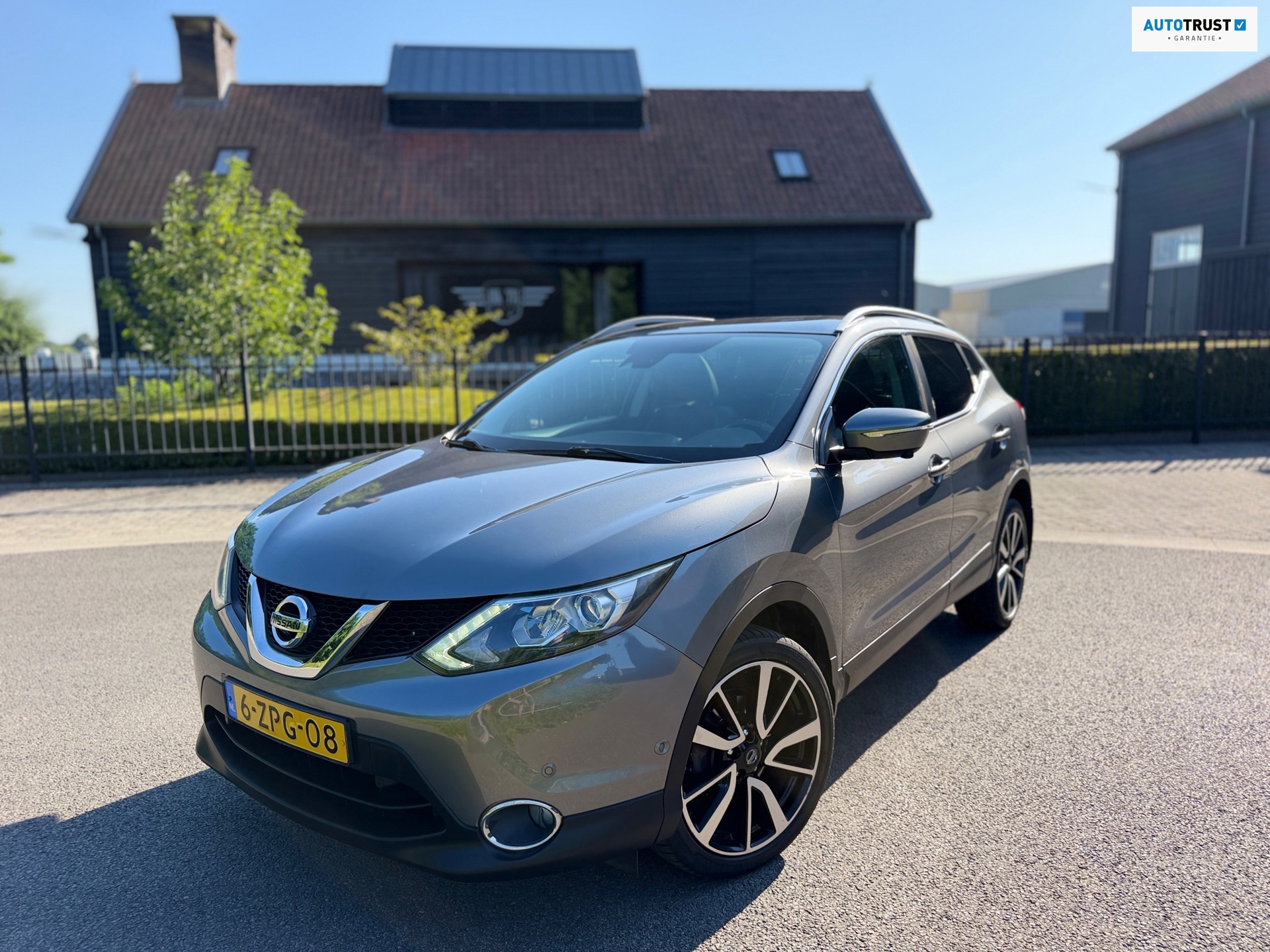 Nissan Qashqai 1.2 Premier Edition PANORAMADAK LEER 360"CAMERA NAVIGATIE