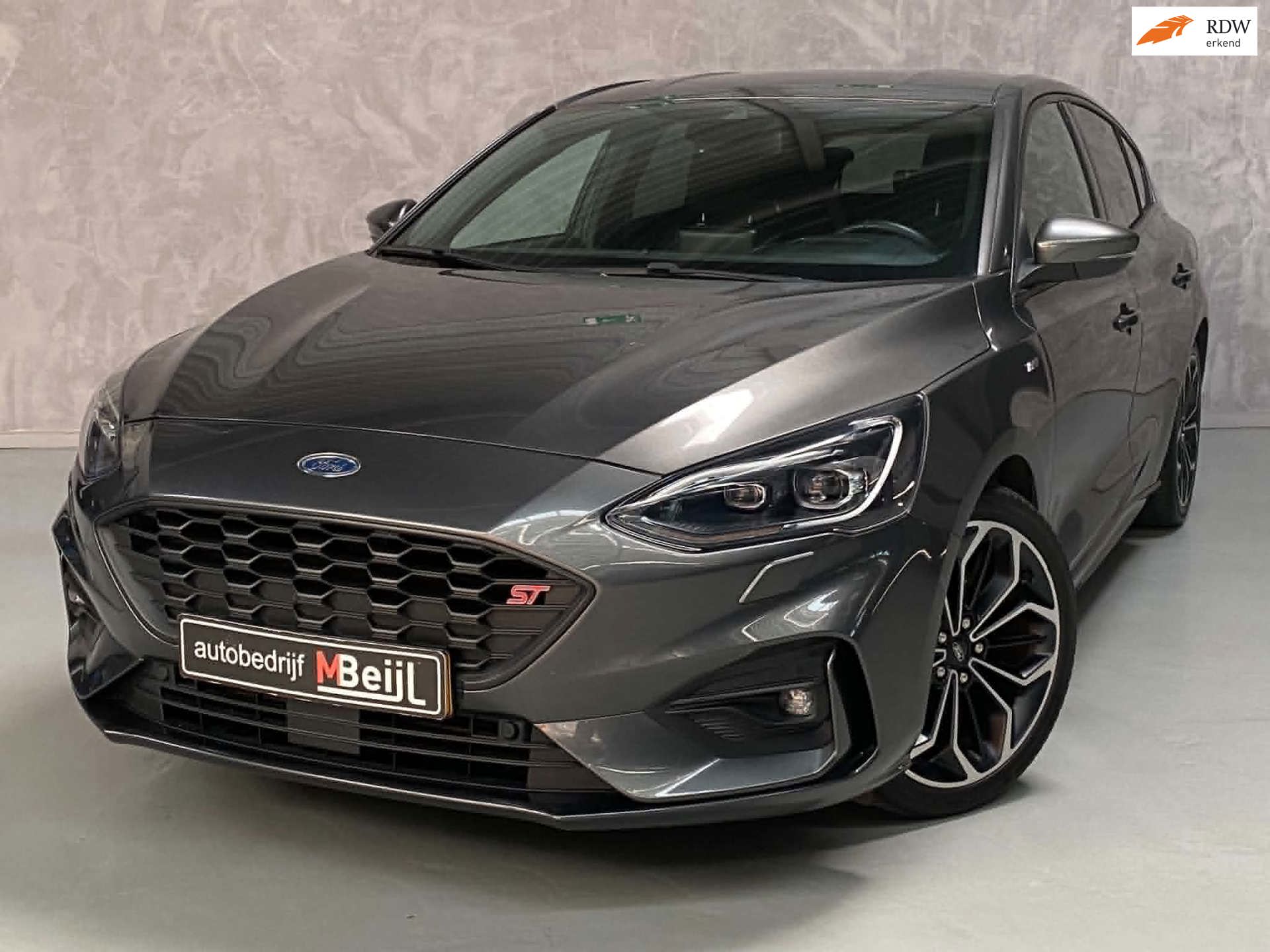 Ford Focus 1.0 EcoBoost ST Line Business /Led /Camera /Keyless /Lane