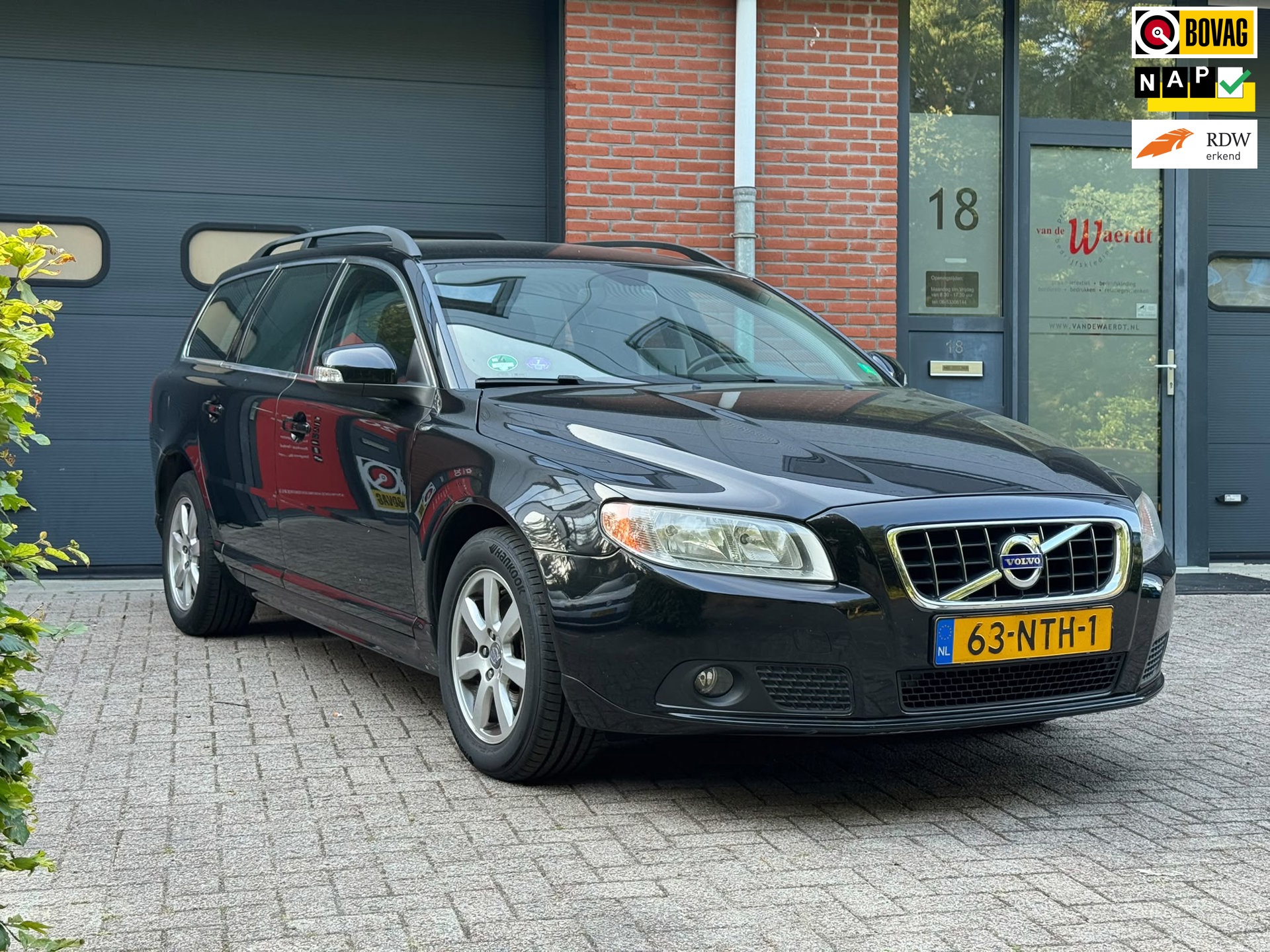 Volvo V70 2.0T Kinetic|Atomaat|Airco Climate|Dealer Onderhouden| NAP|APK|Trekhaak|BOVAG Erkend