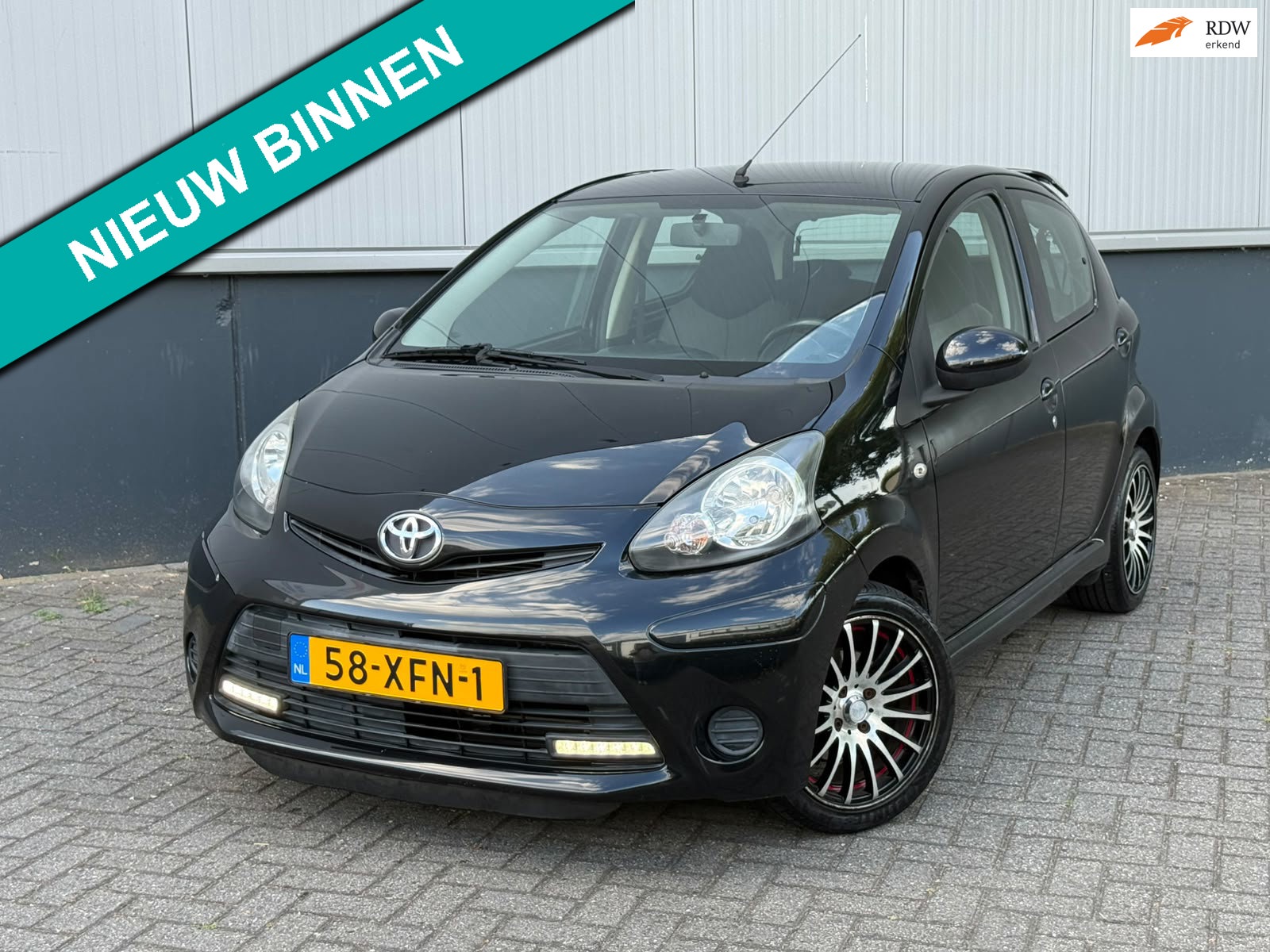 Toyota Aygo 1.0 VVT-i Aspiration Airco Elektrische Ramen 5d Nieuwe Apk