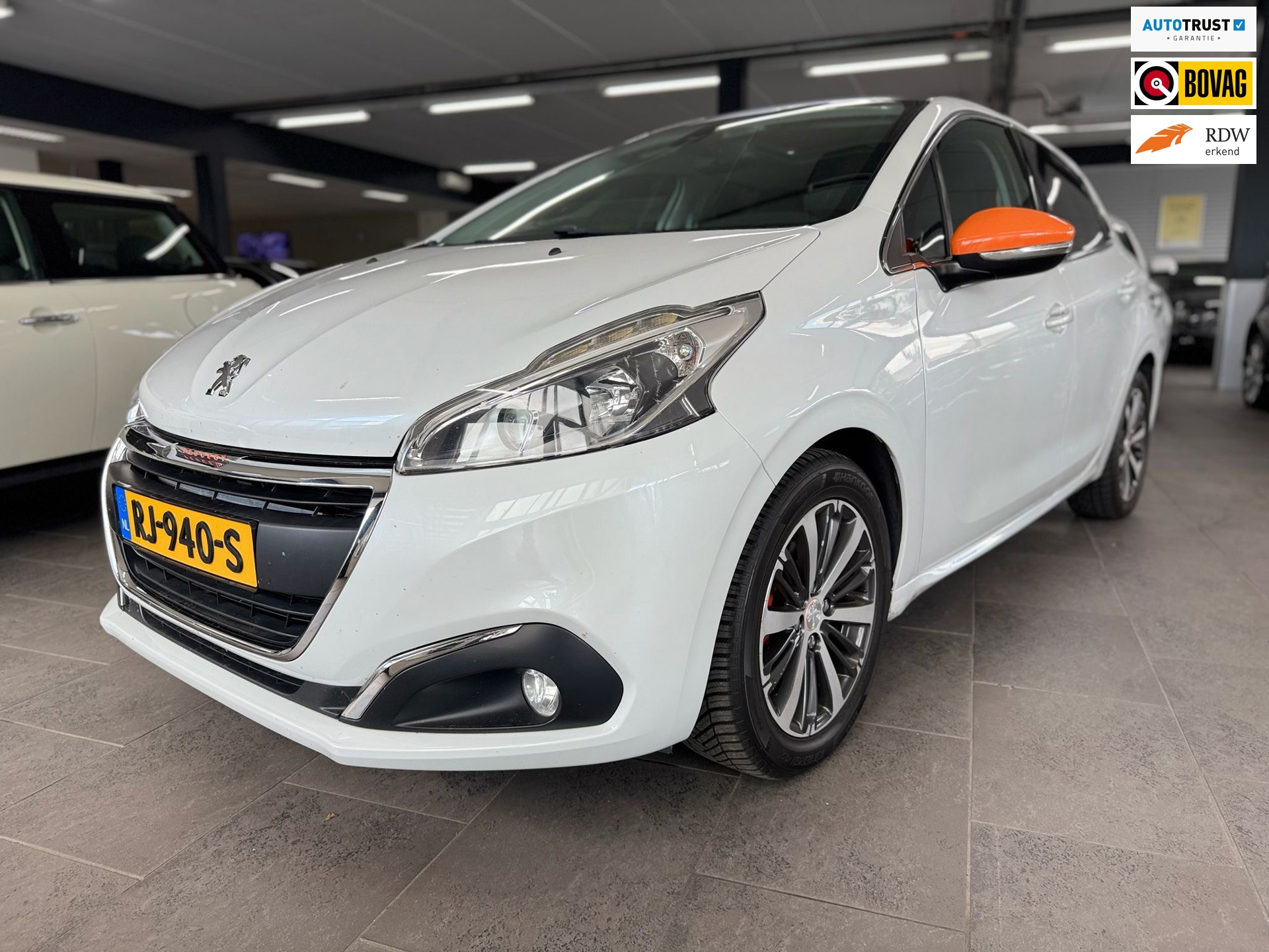 Peugeot 208 1.6 BlueHDi Roland Garros GT-line panoramadak Navi camera leer stoelverwarming parkeersensoren led clima cruise contro