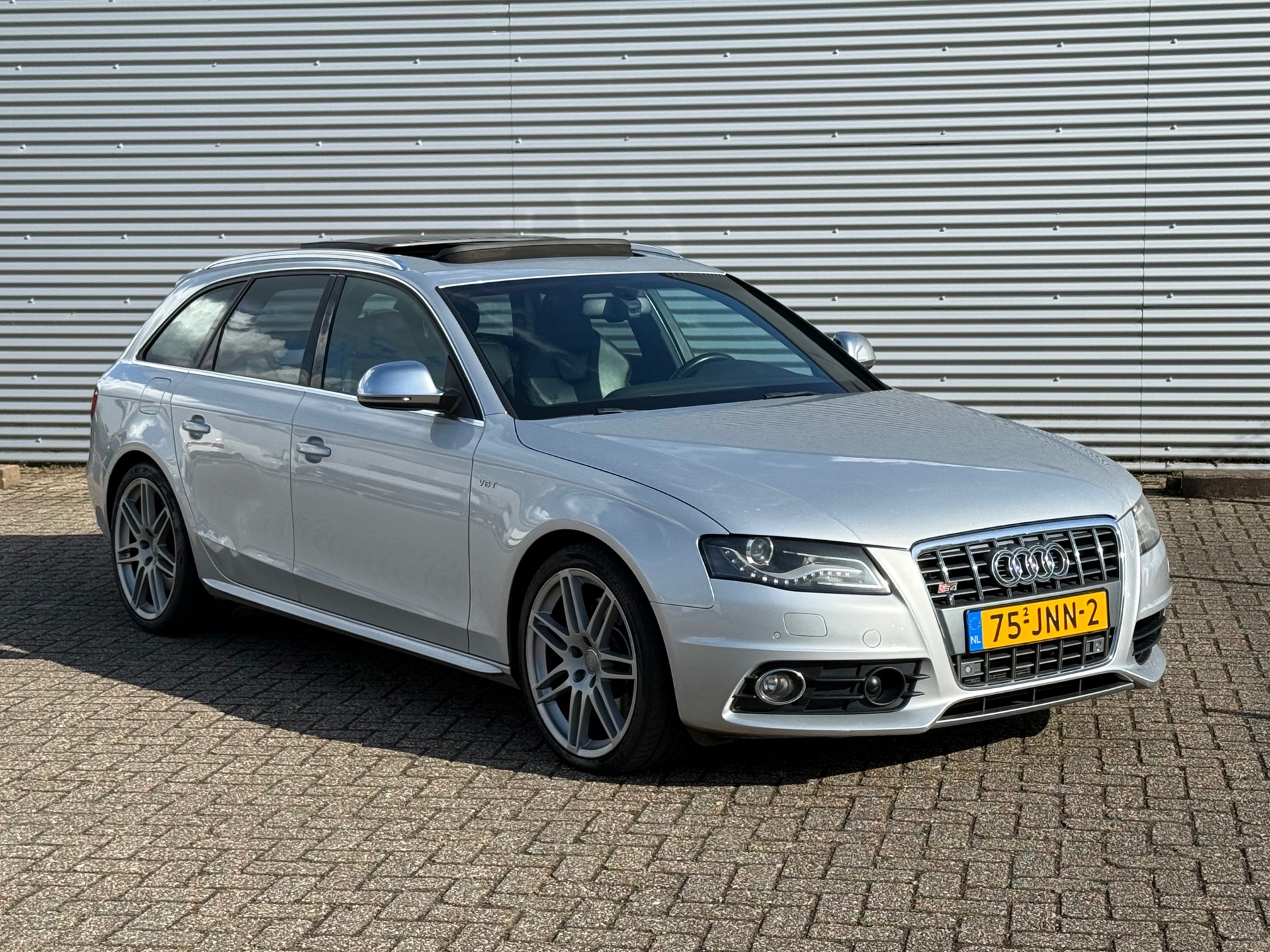 Audi A4 Avant 3.0 TFSI S4 quattro / Panorama / Navi / Camera / Kuipstoelen / Xenon - LED