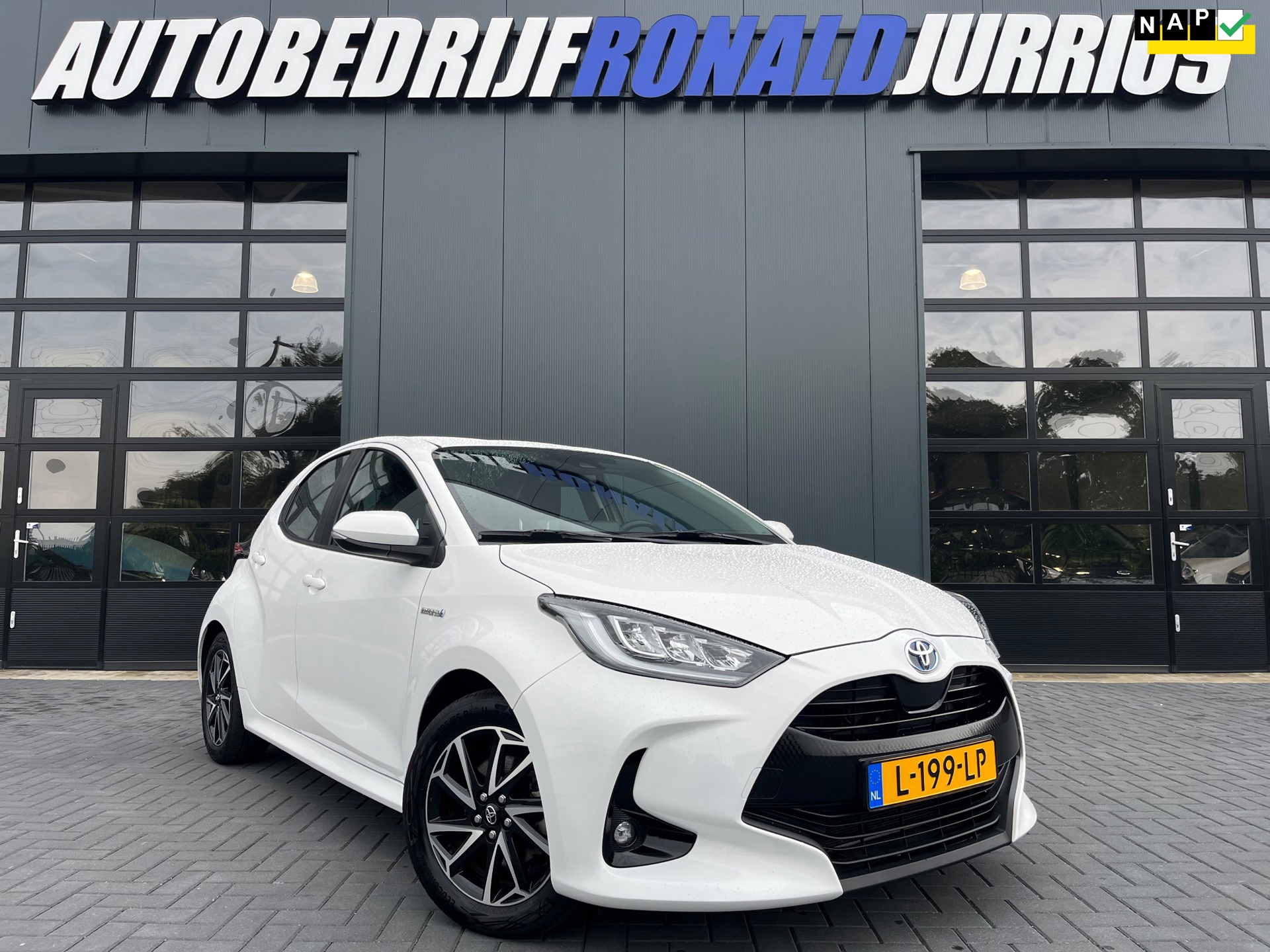 Toyota Yaris 1.5 Hybrid Dynamic NL.Auto/Camera/Full led/Carplay/Climatronic/1Ste Eigenaar/Dealer Onderhouden