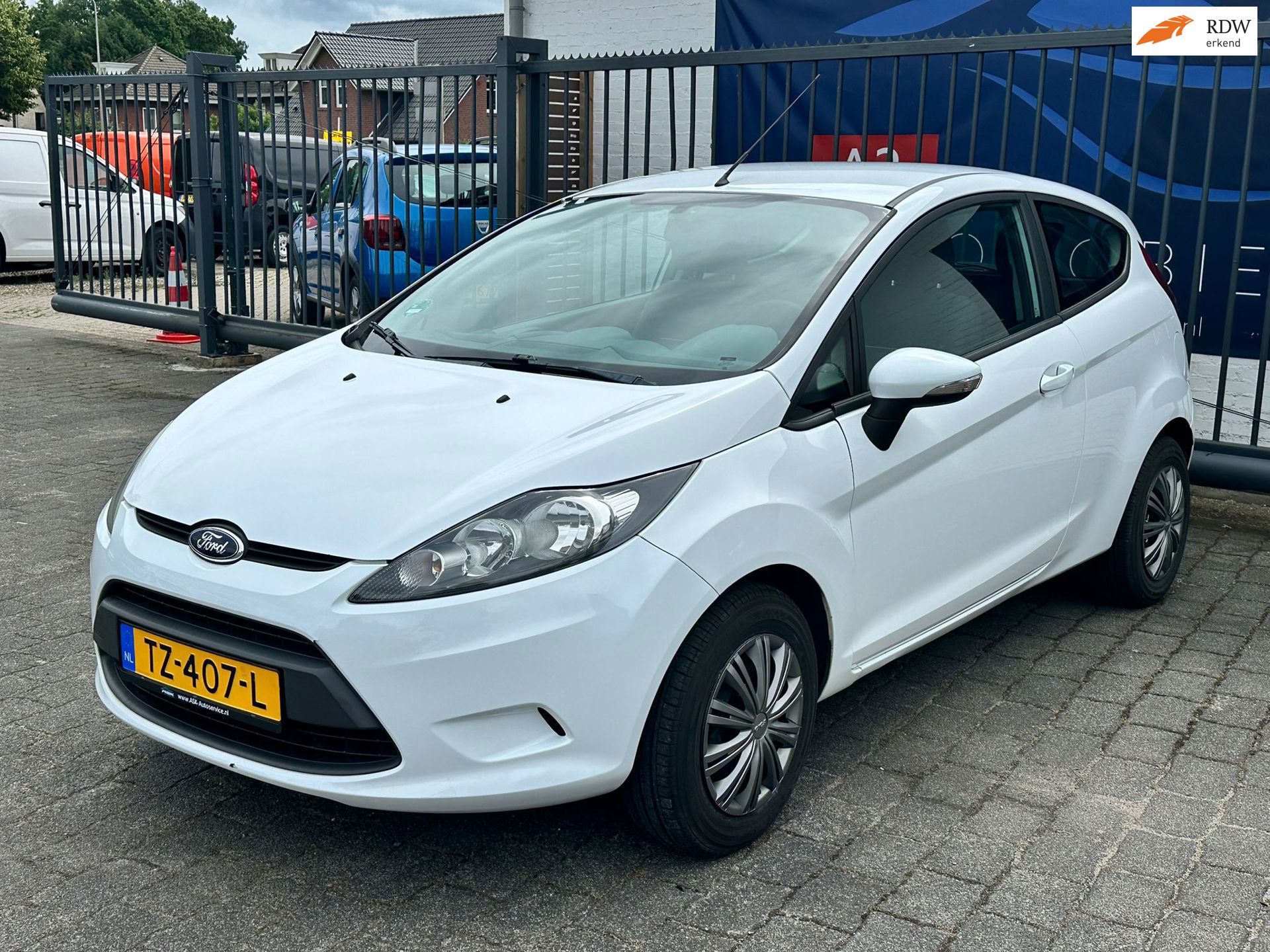 Ford Fiesta 1.25 Titanium / AIRCO / STOELVERWARMING / ELEKTRISCHE RAMEN
