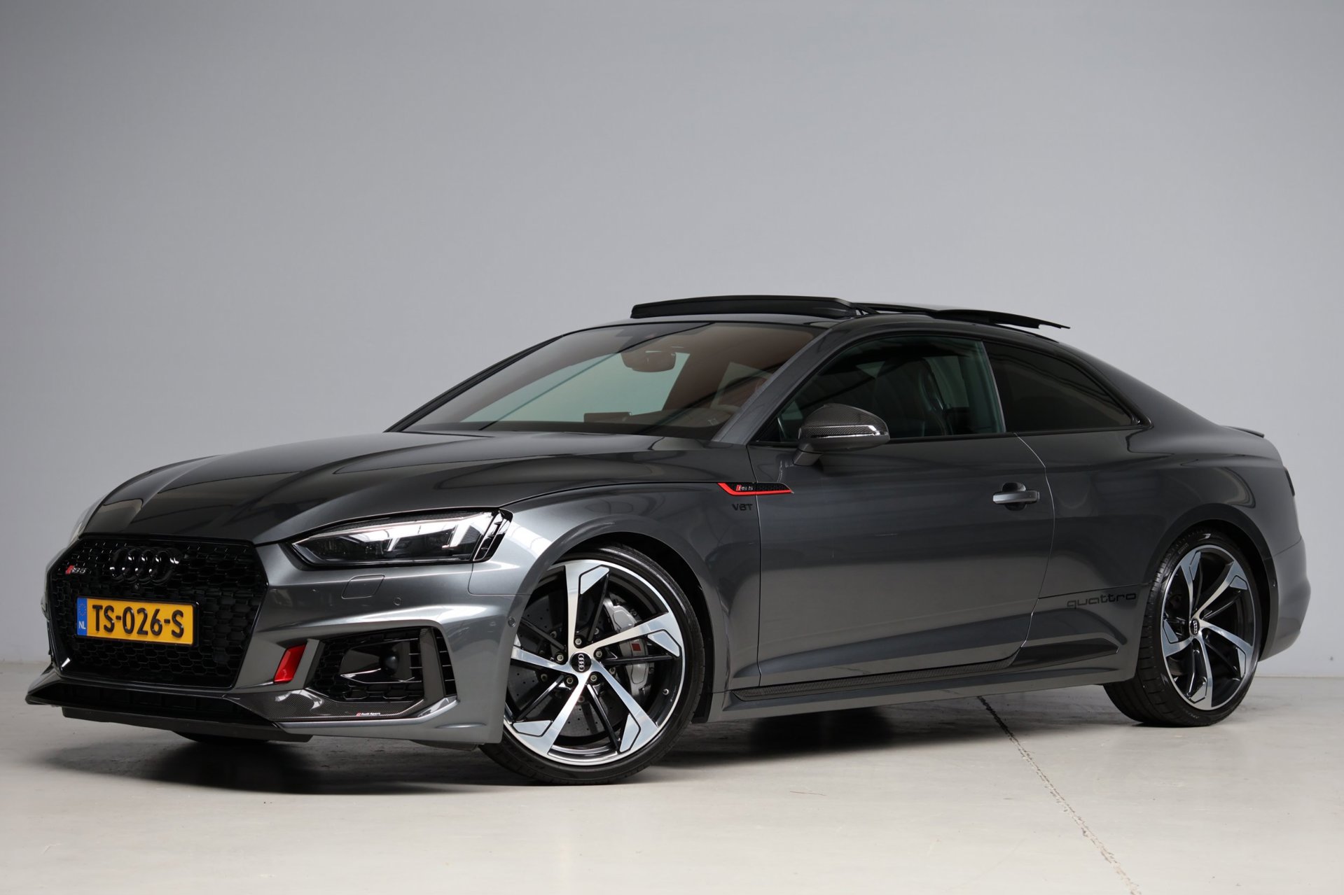 Audi RS5 Coupé 2.9 TFSI RS 5 Quattro | keramisch | dynamic pack | massage stoelen | B&O | carbon pack | head-up | 360 camera