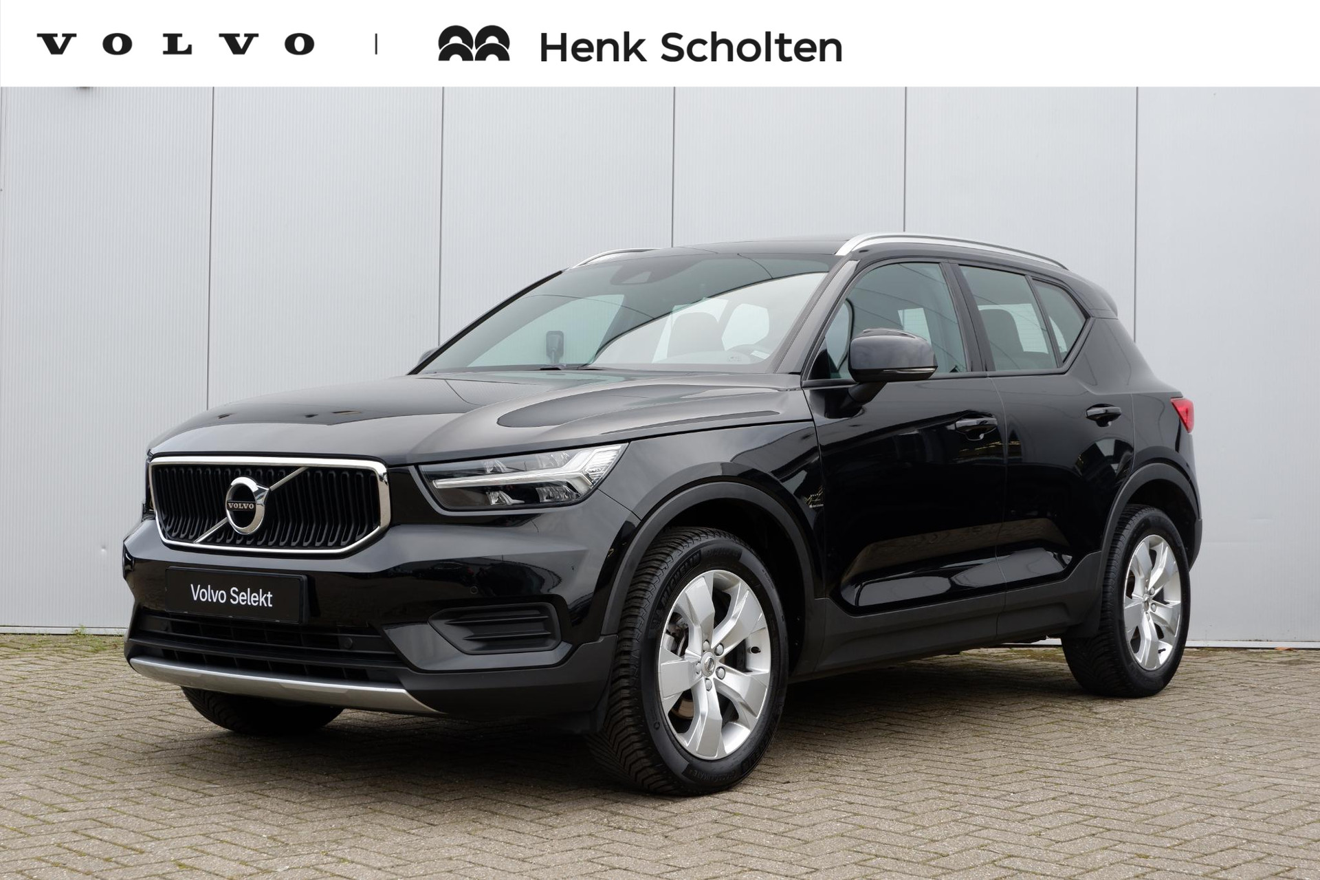 Volvo XC40 T2 Momentum Business