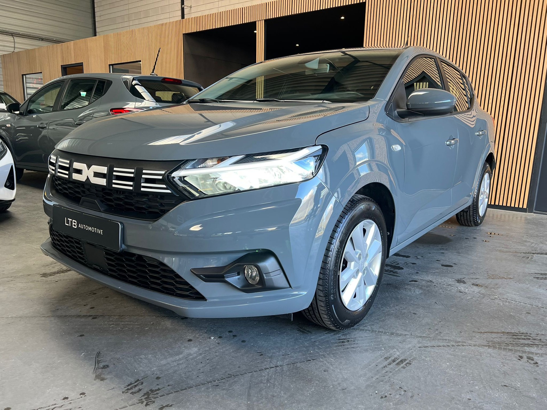 Dacia Sandero 1.0 TCe 90 Expression Automaat|Carplay|Cruise|Airco
