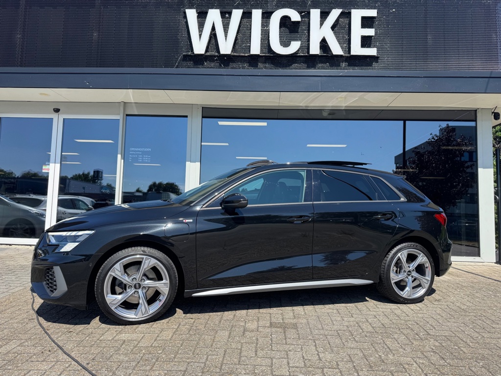 Audi A3 Sportback 40 TFSI e 3X S Line Pano Leder Massage Elektr stoelen