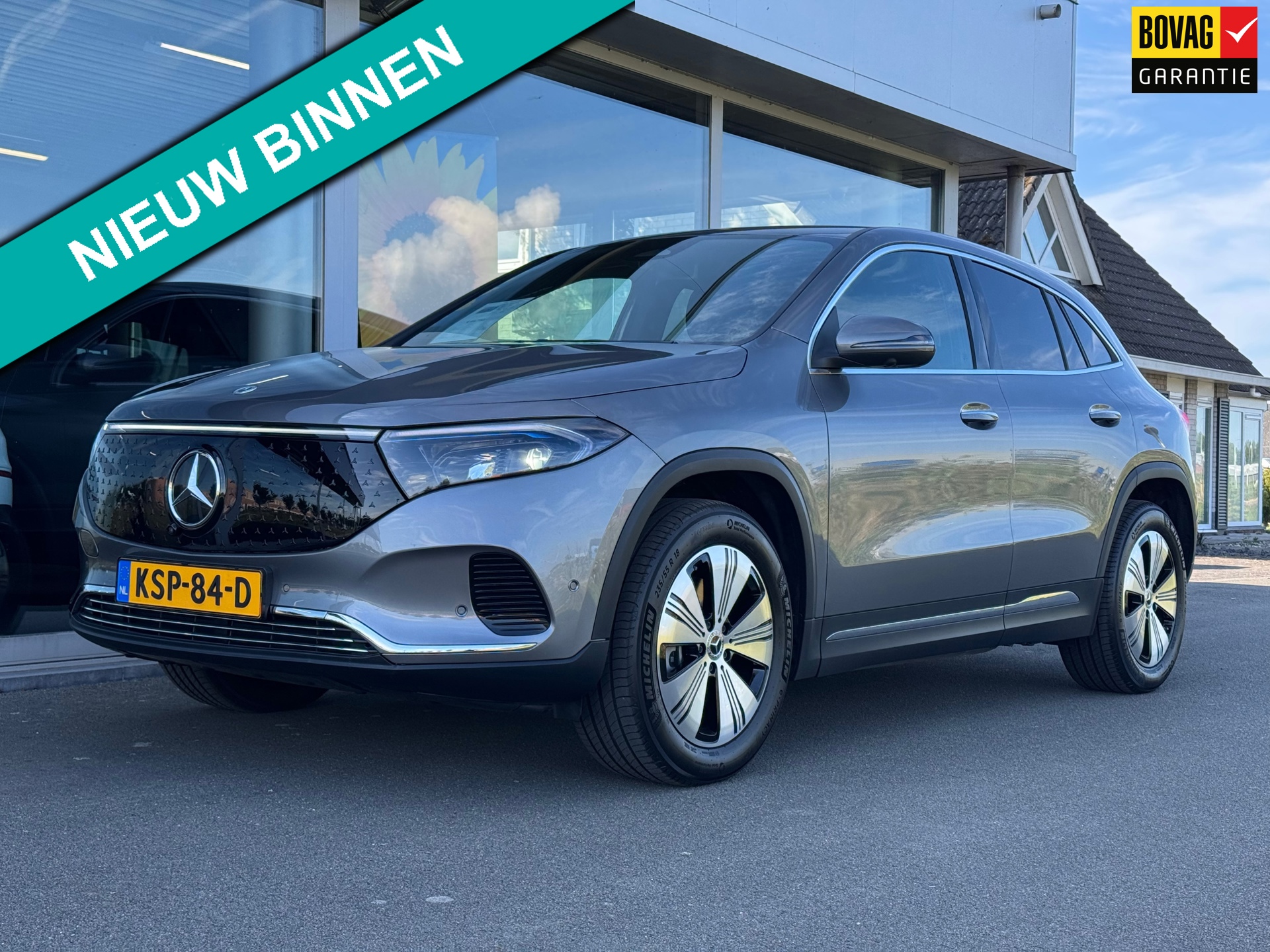Mercedes-Benz EQA 250+ Progressive Advanced plus 71 kWh automaat , 360 graden camera , stoelen met Memory , Apple-carplay