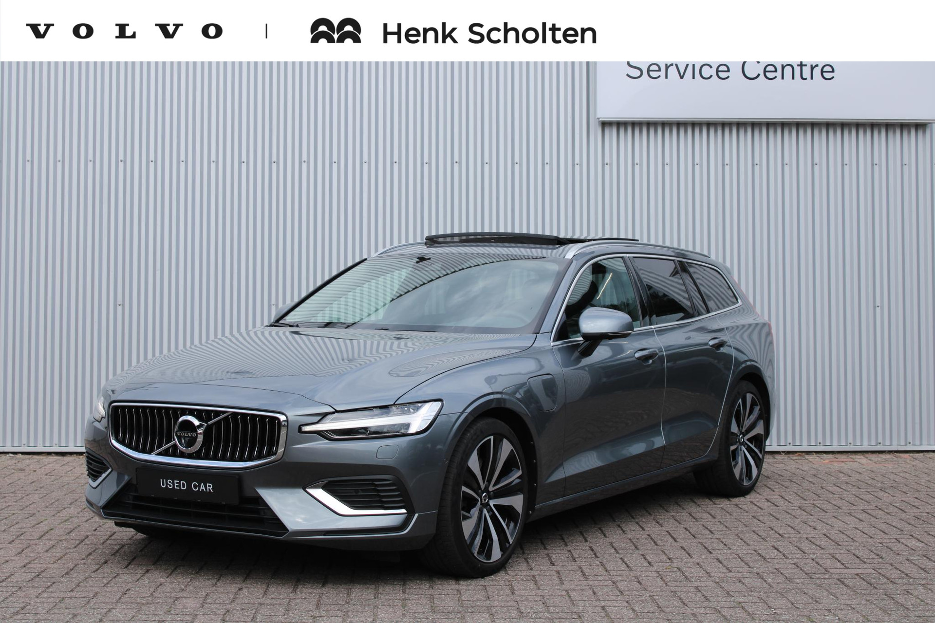 Volvo V60 2.0 T6 Recharge AWD R-Design |