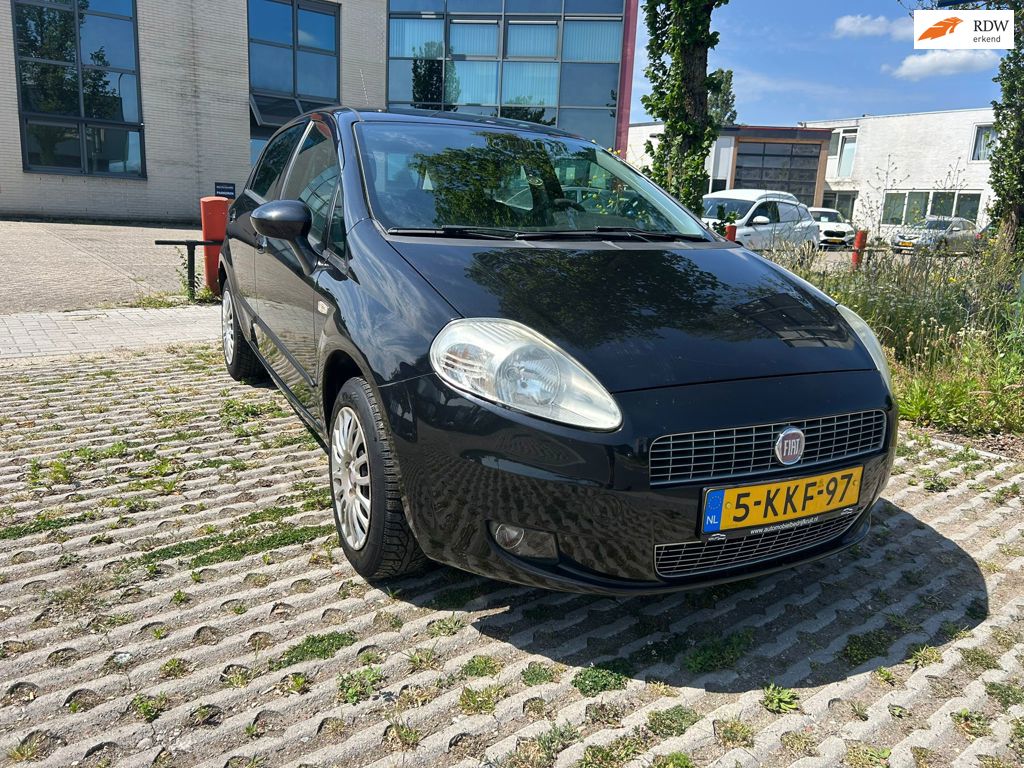 Fiat Punto Evo 1.2 Dynamic Bj.2010 Kmst.204007 met APK tot 05-12-2026