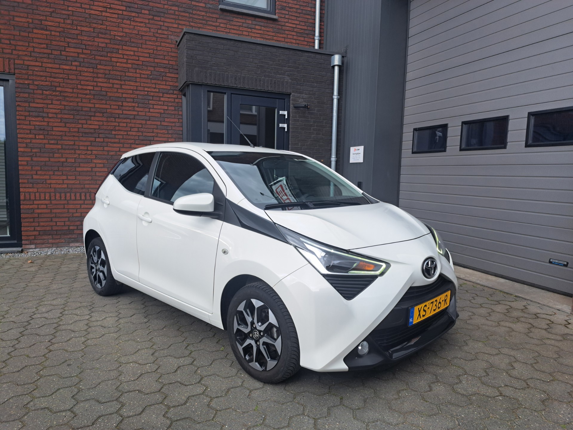 Toyota Aygo 1.0 VVT-i x-joy AUTOMAAT
