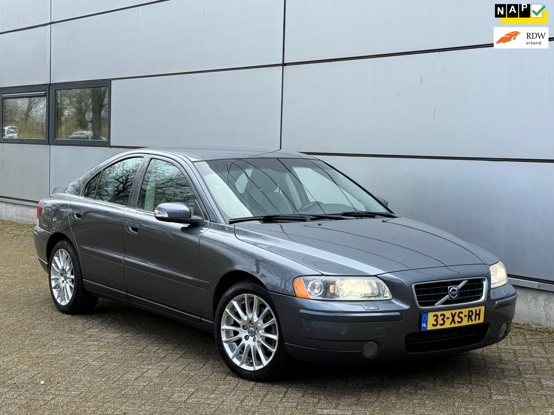 Volvo S60 2.0T Drivers Edition|Automaat|Leer|Stoelverwarming|Parrot|New Apk|Park Sensor|Trekhaak|Boekjes
