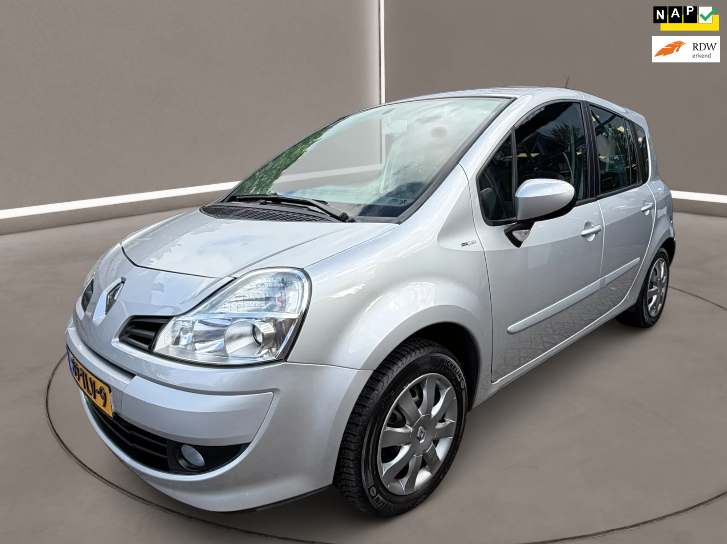 Renault Grand Modus 1.6-16V Night & Day 112 Pk Automaat Airco 53 dkm Nap