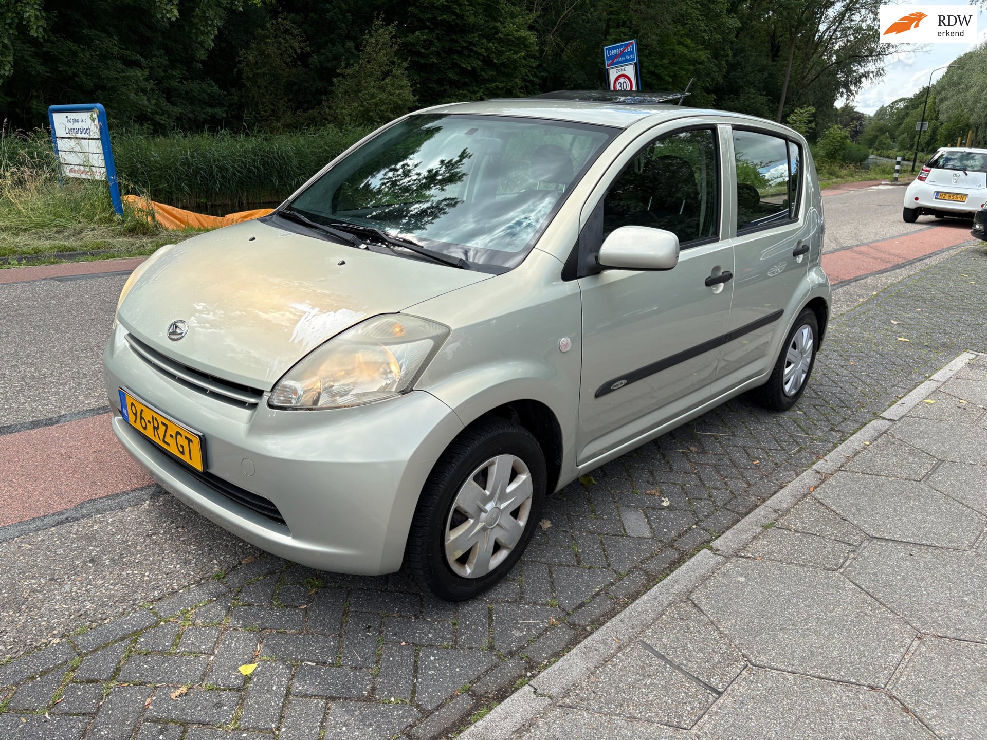 Daihatsu Sirion 2 1.3-16V Comfort + NIEUWE APK!!