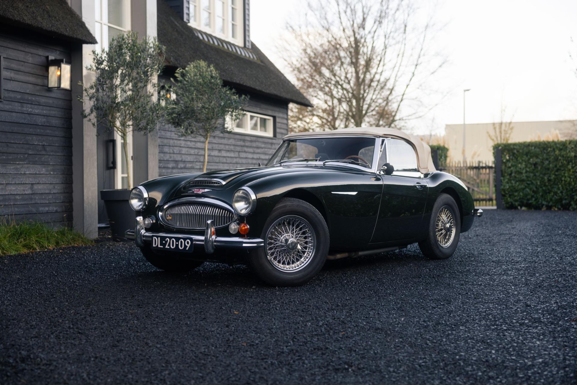 Austin Healey MK III BJ8 Convertible