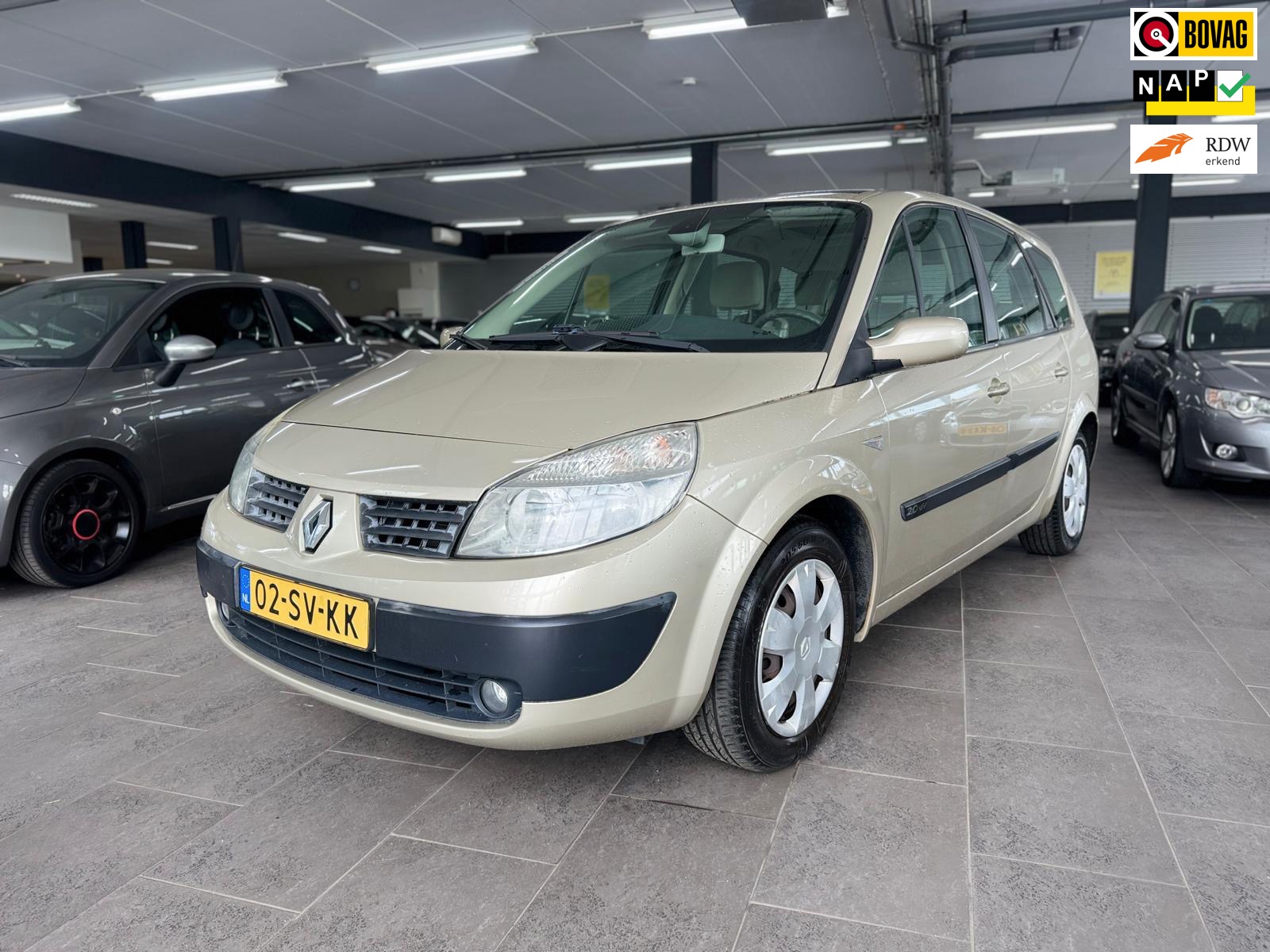 Renault Grand Scénic 2.0-16V Dynamique Comfort 7 persoons panoramadak clima cruise controle lm-velgen elektrische pakket trekhaak