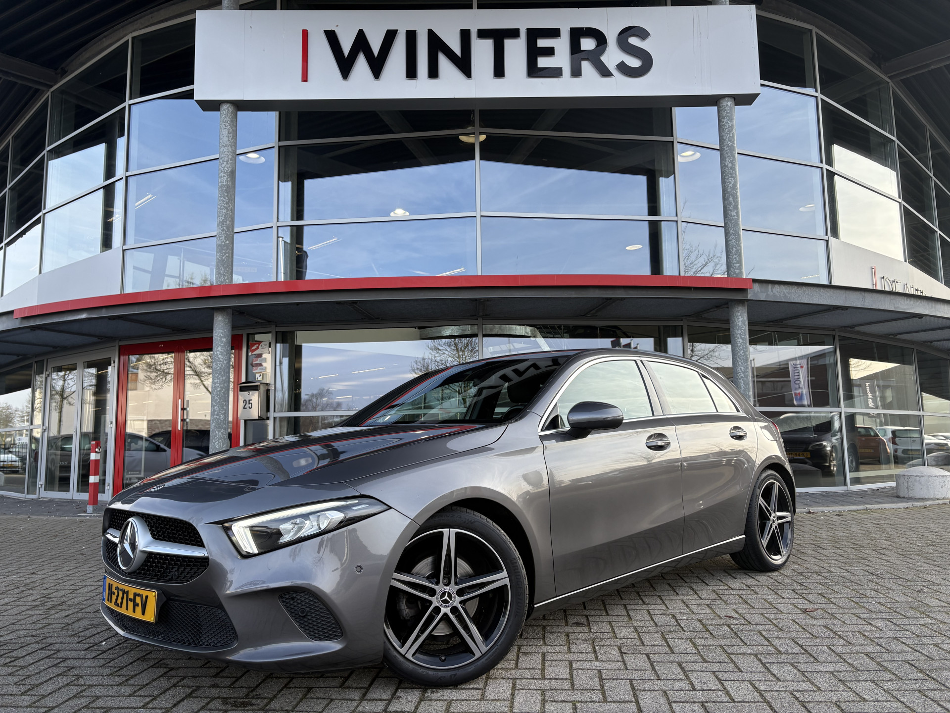 Mercedes-Benz A-Klasse 180 Business Solution AMG Line