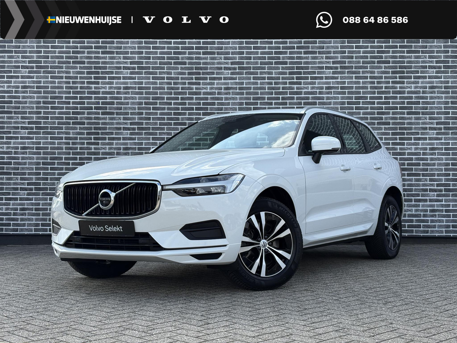 Volvo XC60 2.0 B5 Momentum Exclusive