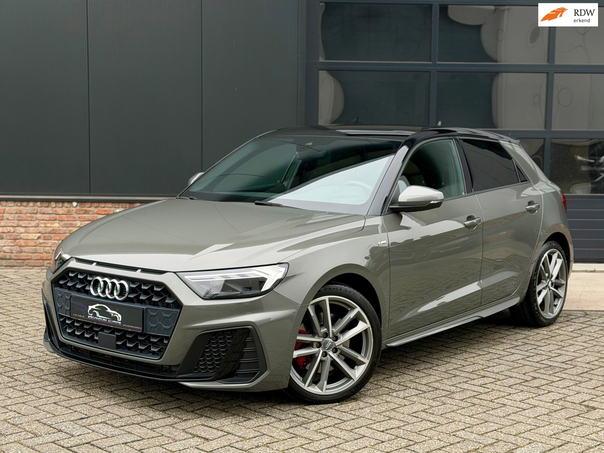 Audi A1 Sportback 40 TFSI 3 x S Line Pro Line S LED|Sfeer|18 inch|Carplay|Two Tone