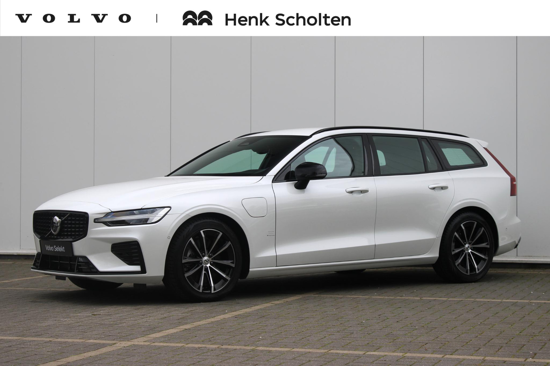 Volvo V60 T6 Plug-in hybrid AWD Plus Dark