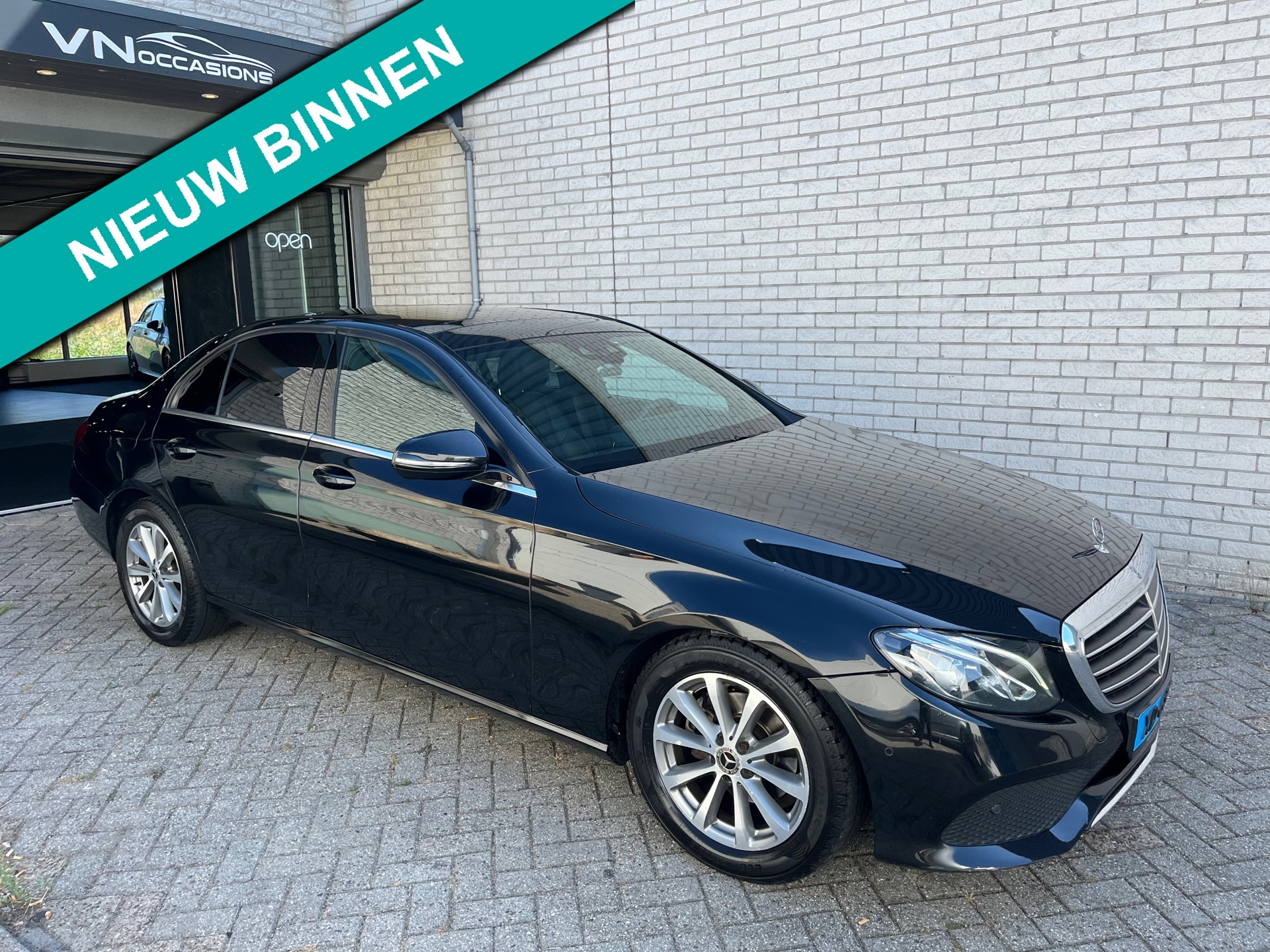 Mercedes-Benz E-klasse 200 d E200 Premium FACELIFT PANO NAP TAXI