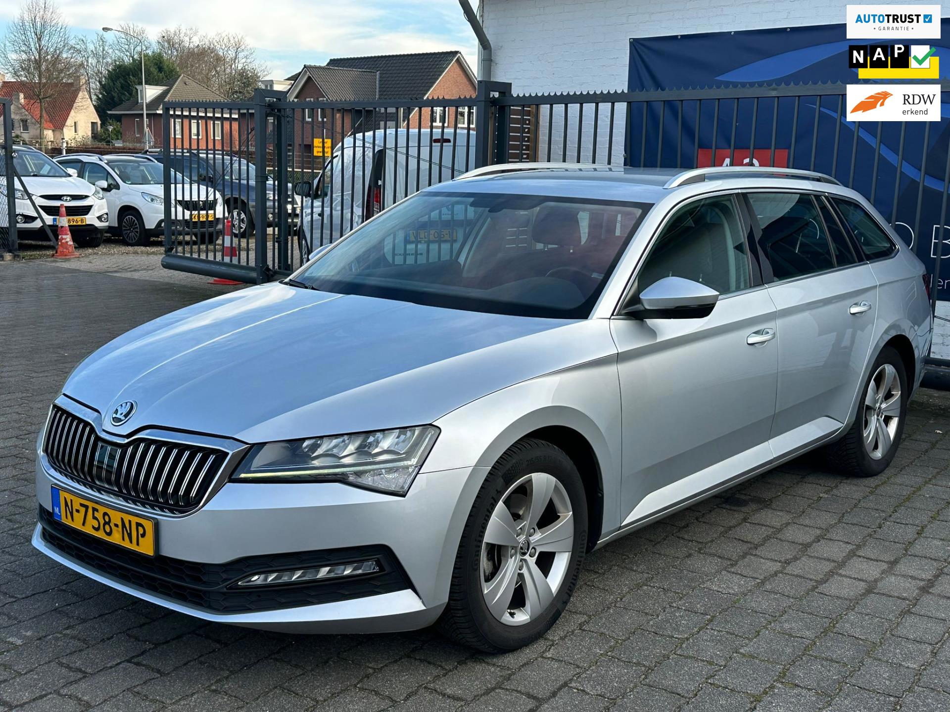 Skoda Superb Combi 1.5 TSI ACT Business Edition / STOELVERWARMING / AIRCO / CRUISE CONTROL / NAP!!