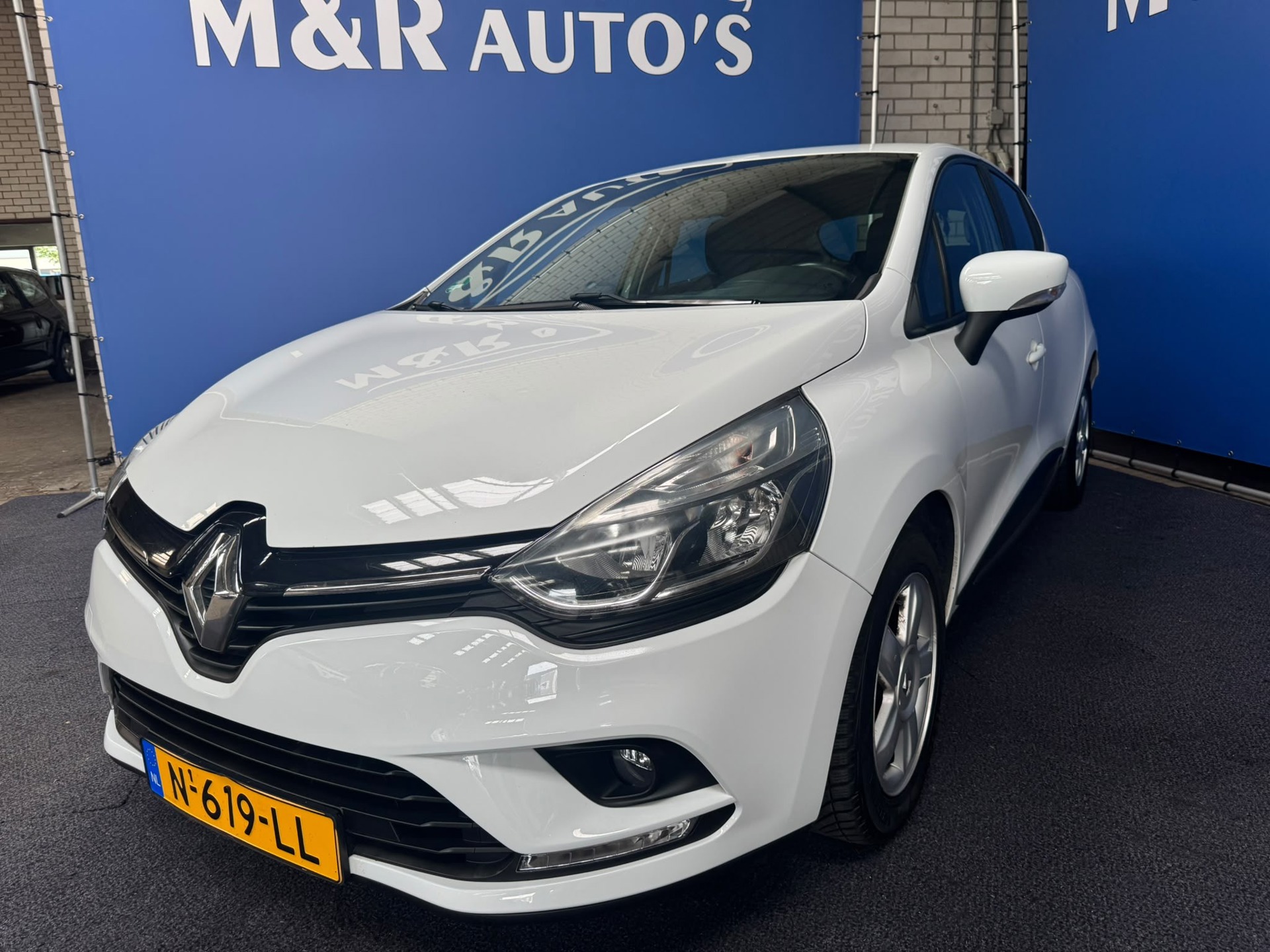 Renault Clio 1.2 16V Nieuw Apk