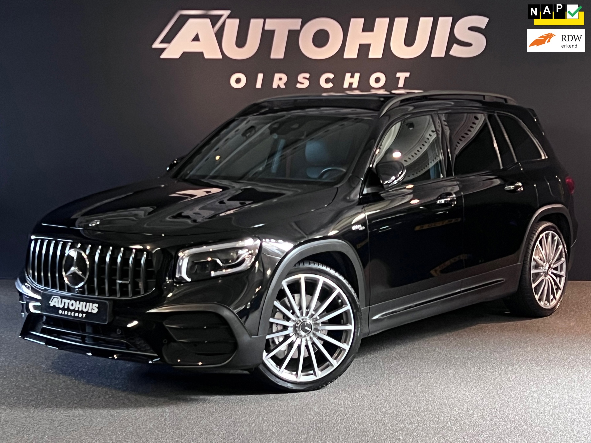 Mercedes-Benz GLB AMG 35 4MATIC Premium Plus/Pano/ Keyless/ 360 Cam/ ACC/Memory/ Burmester/ Headup/ Stoelverwarming/ Ambiance/ 21"