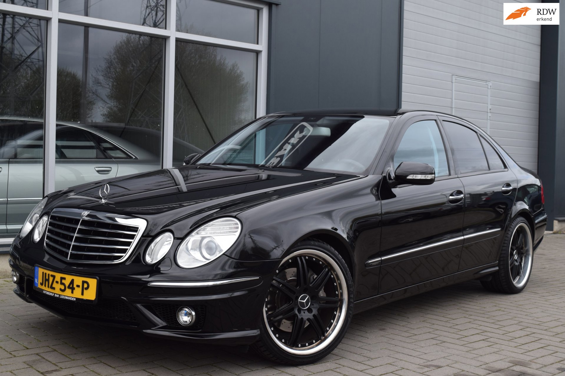 Mercedes-Benz E-klasse 350 Avantgarde S | AMG-Pakket | Nette auto !